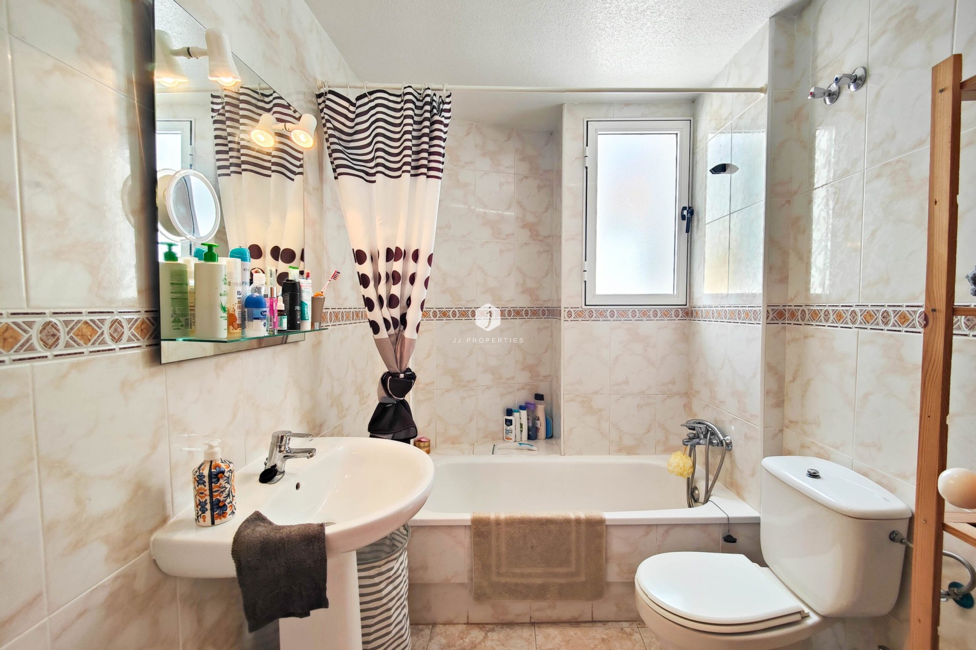 Resale - Chalet -
Orihuela Costa - Costa Blanca