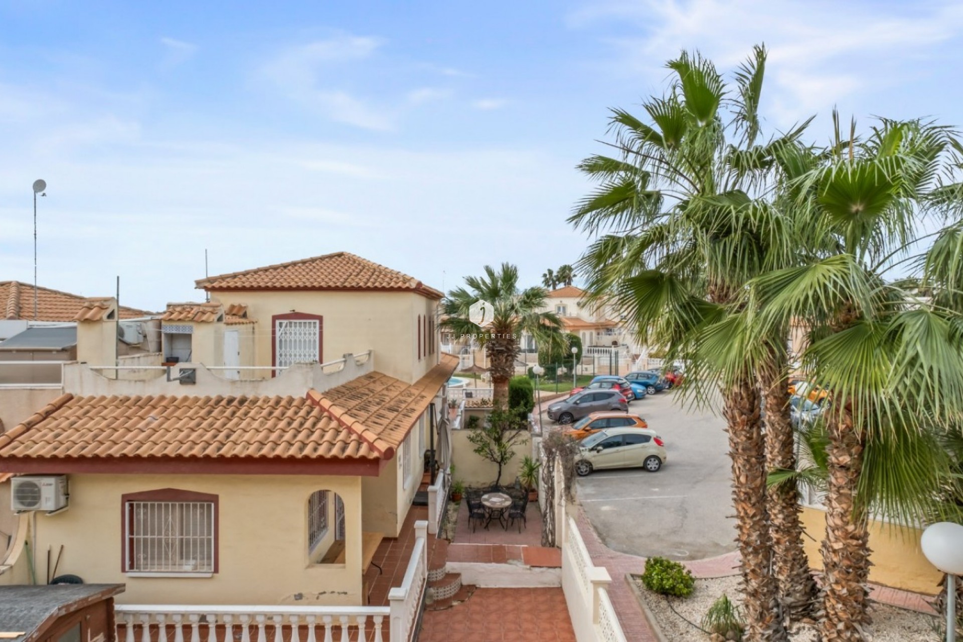 Resale - Chalet -
Orihuela Costa - Costa Blanca