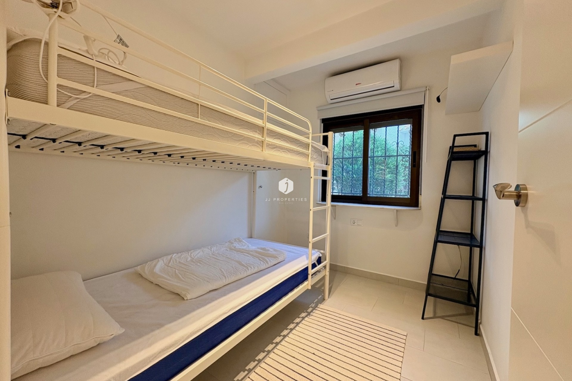 Resale - Chalet -
Orihuela Costa - Costa Blanca