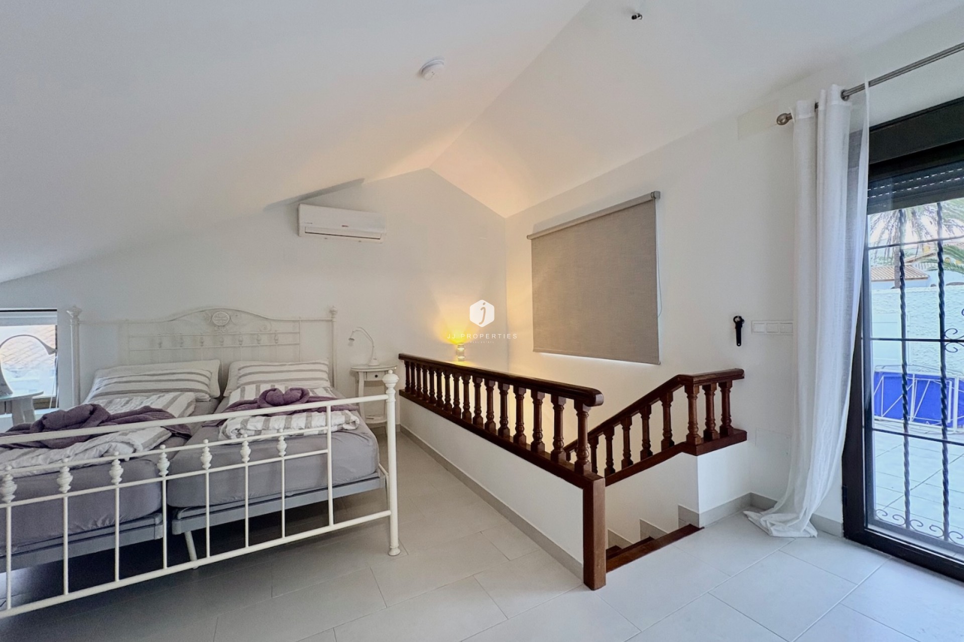 Resale - Chalet -
Orihuela Costa - Costa Blanca