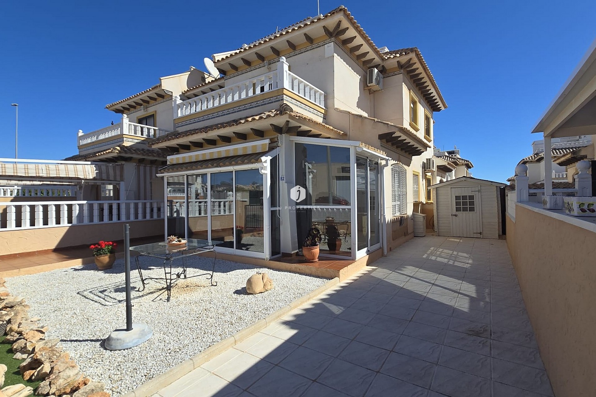 Resale - Chalet -
Orihuela Costa - Costa Blanca