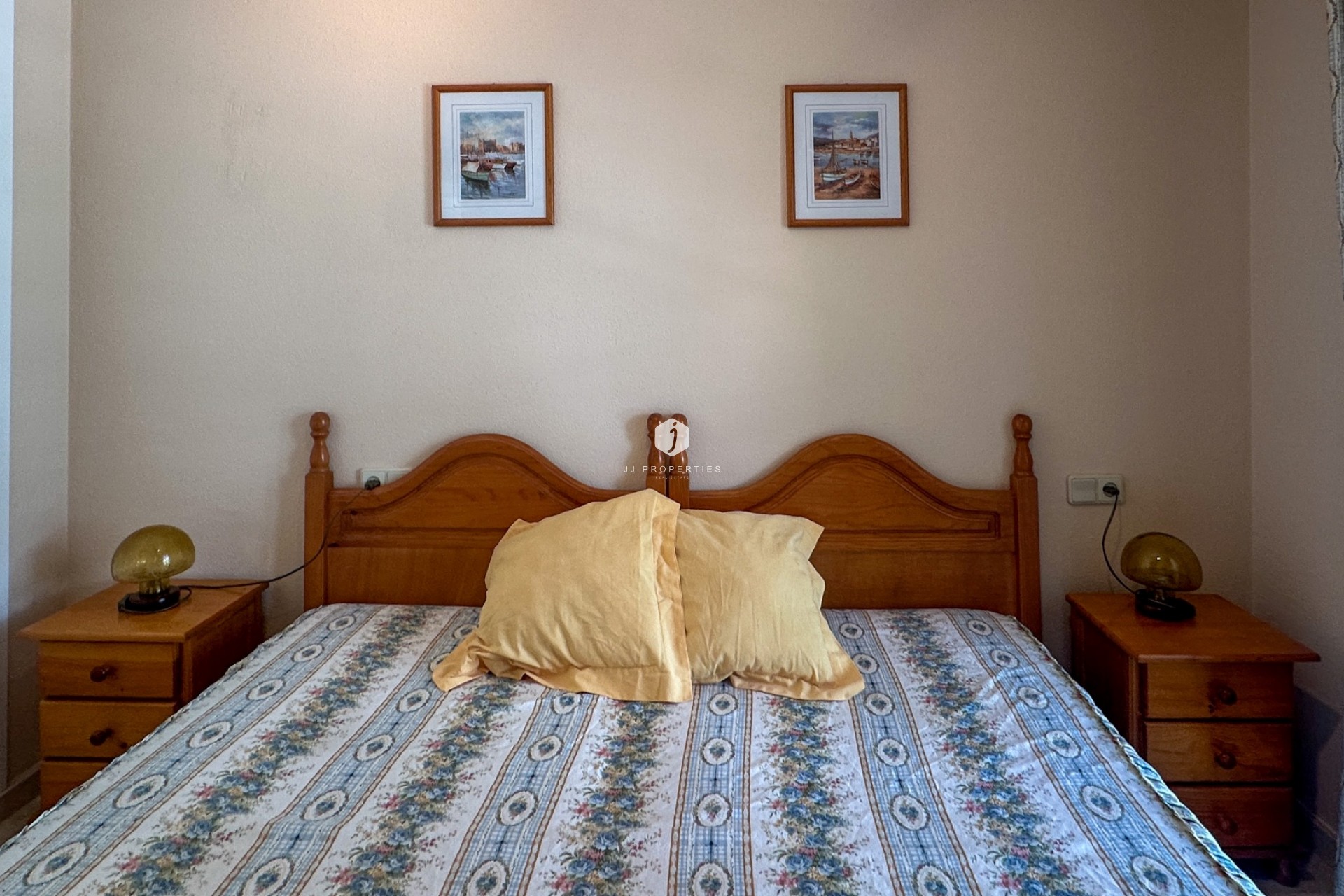 Resale - Chalet -
Orihuela Costa - Costa Blanca