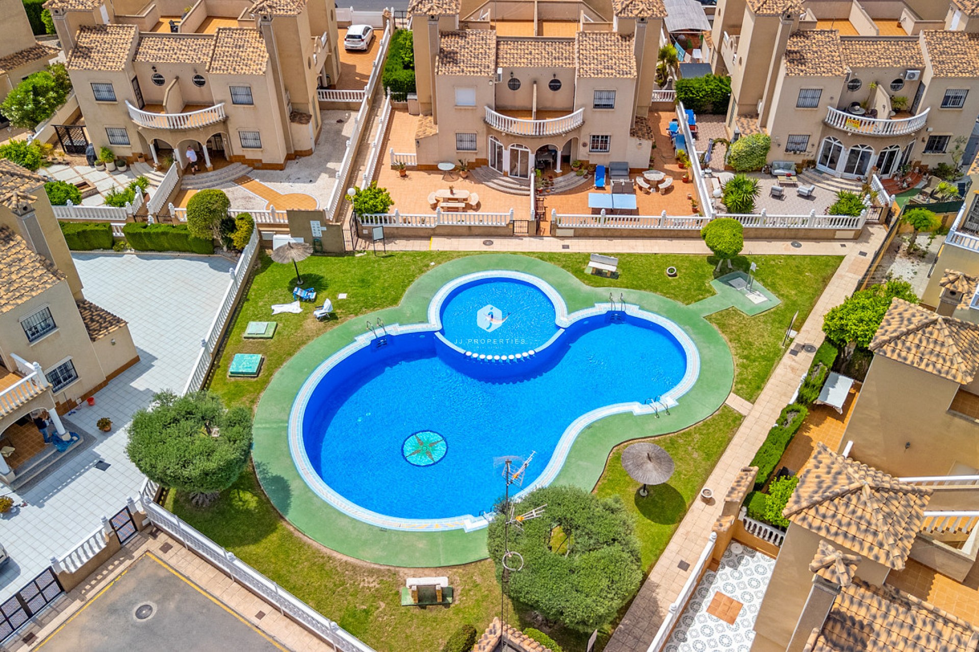 Resale - Chalet -
Orihuela Costa - Costa Blanca