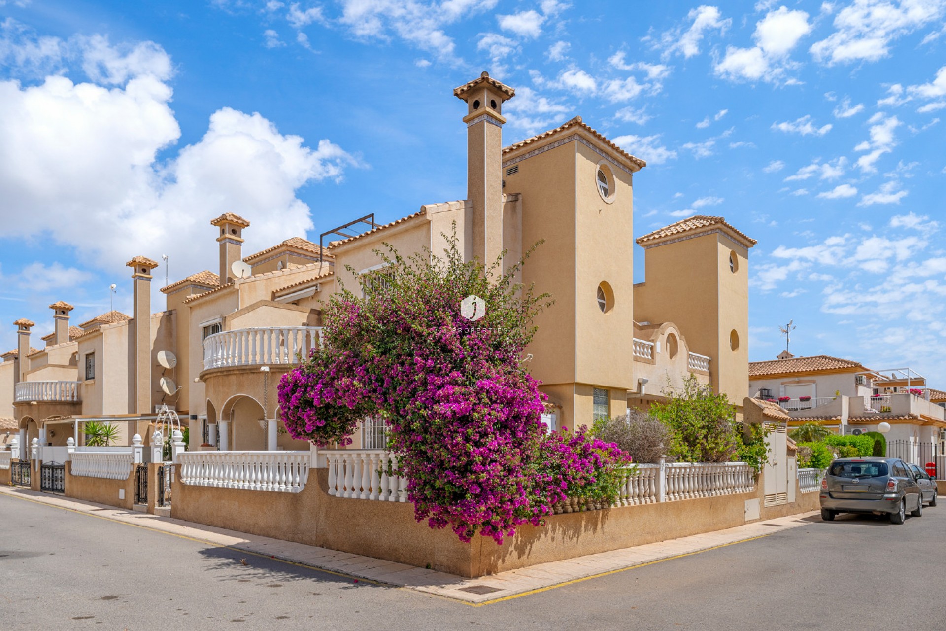 Resale - Chalet -
Orihuela Costa - Costa Blanca