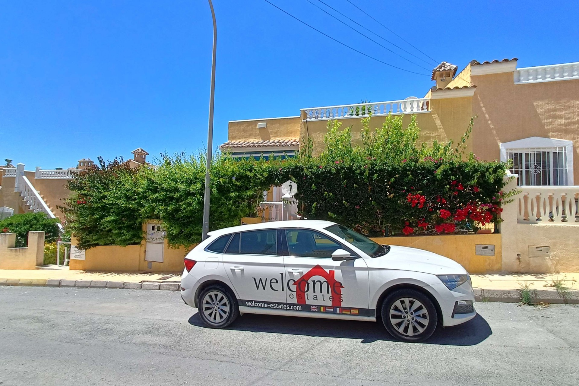 Resale - Chalet -
Orihuela Costa - Costa Blanca