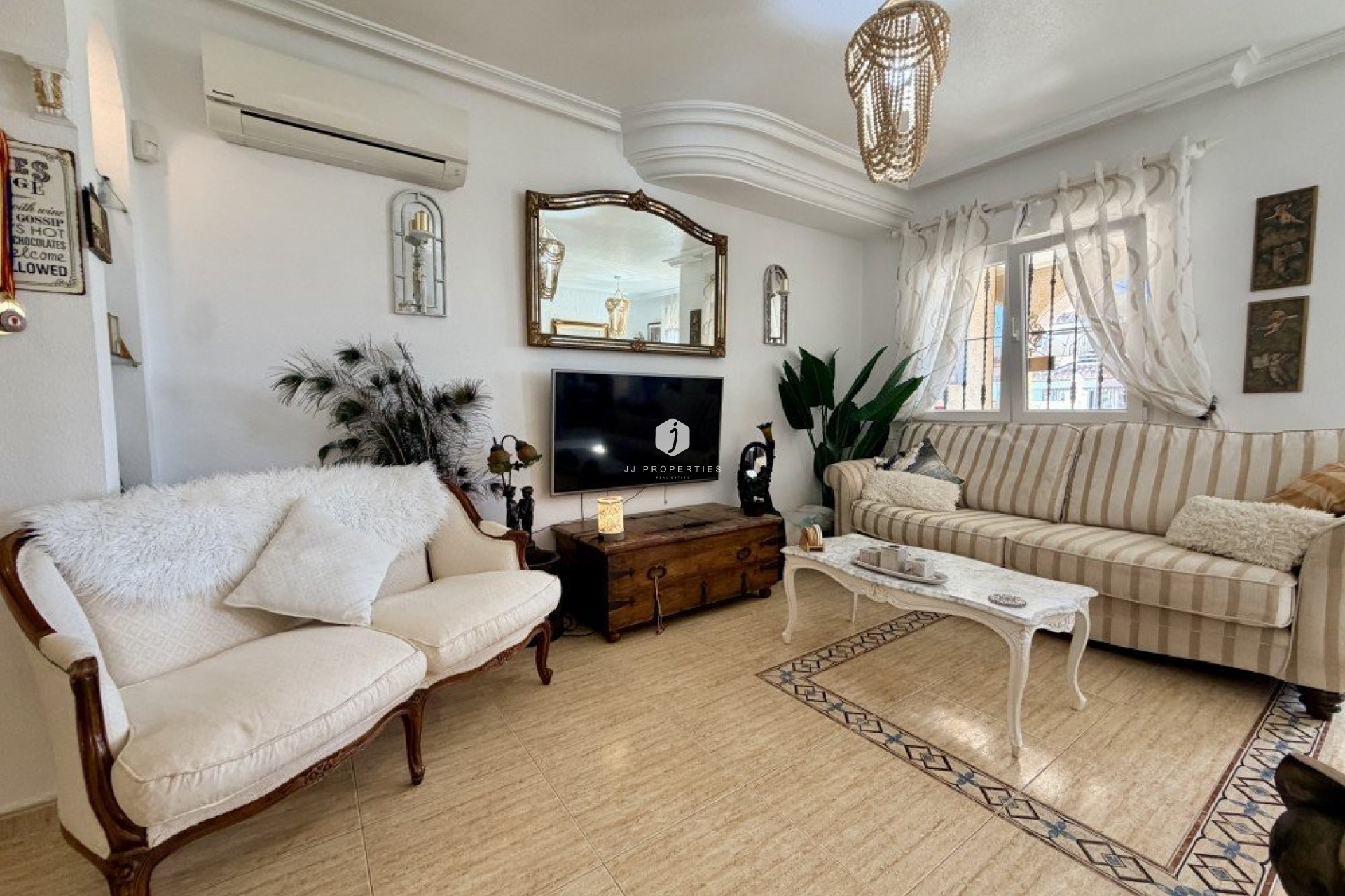 Resale - Chalet -
Orihuela Costa - Costa Blanca