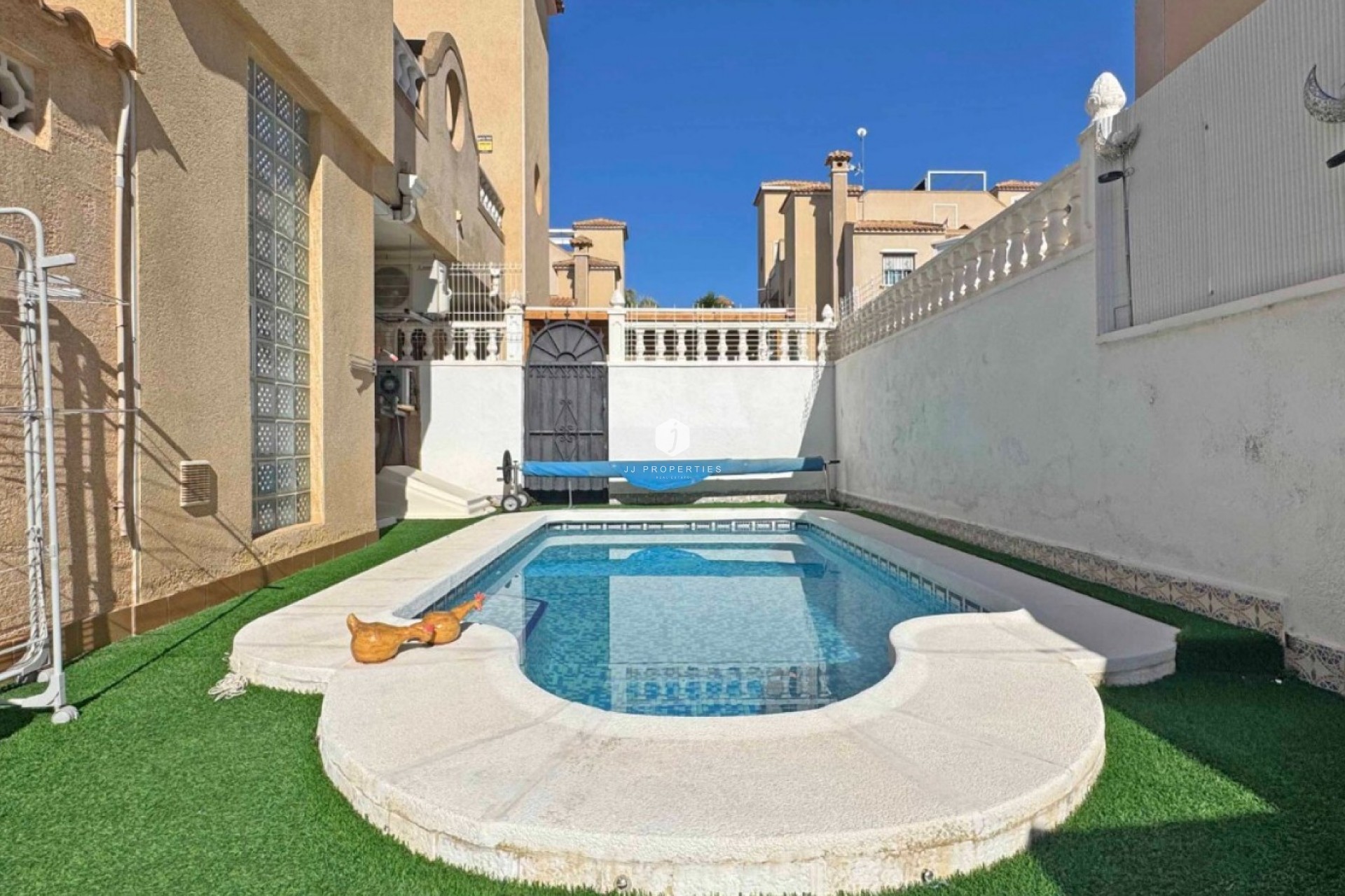 Resale - Chalet -
Orihuela Costa - Costa Blanca