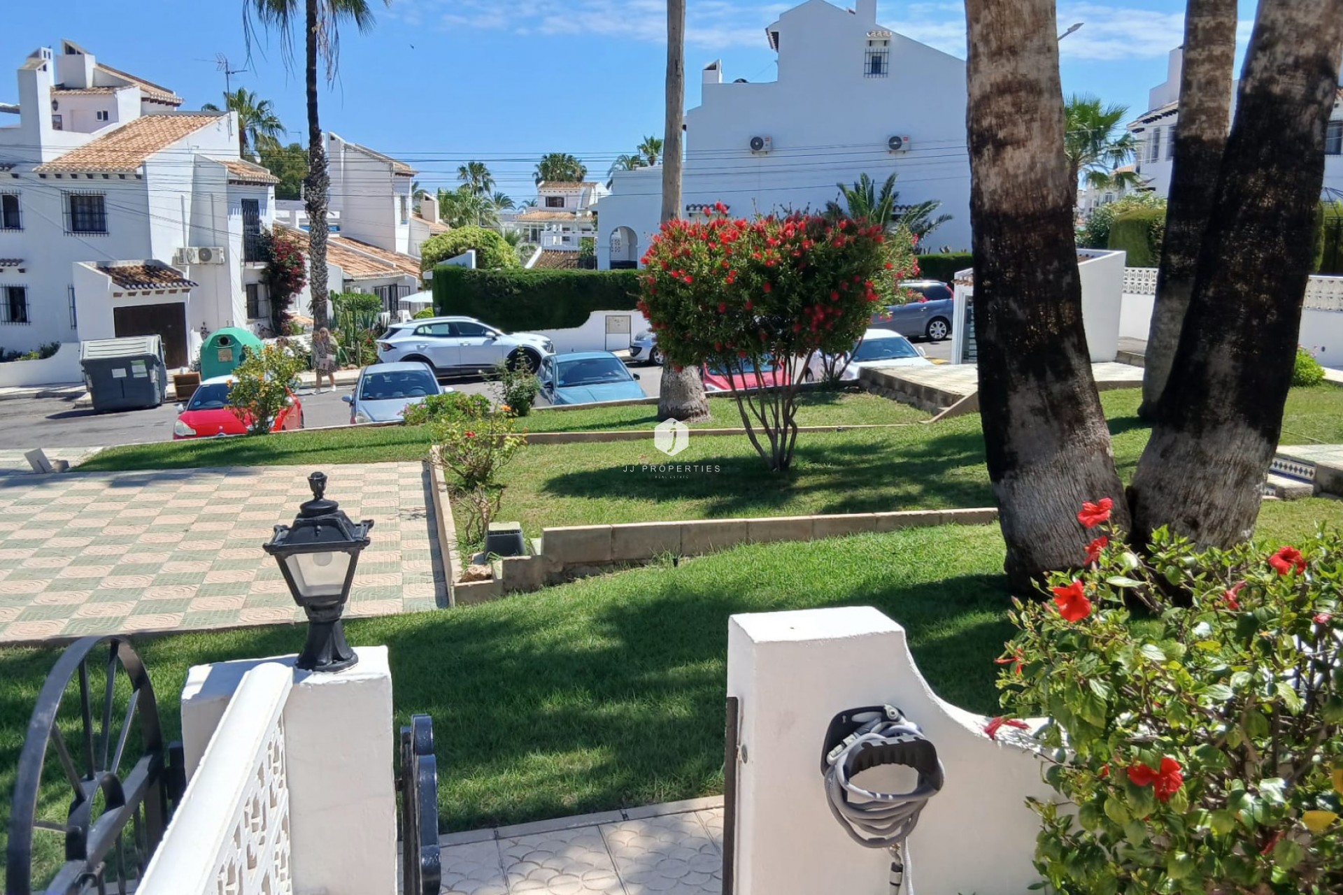 Resale - Chalet -
Orihuela Costa - Costa Blanca