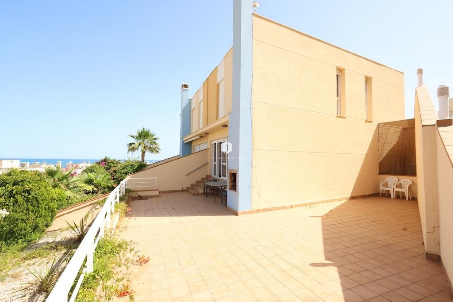 Resale - Chalet -
Orihuela Costa - Costa Blanca