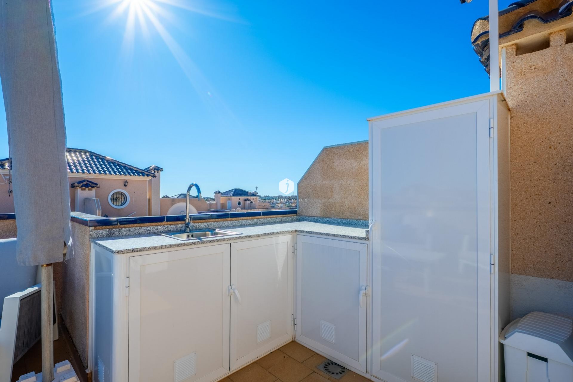 Resale - Chalet -
Orihuela Costa - La Regia