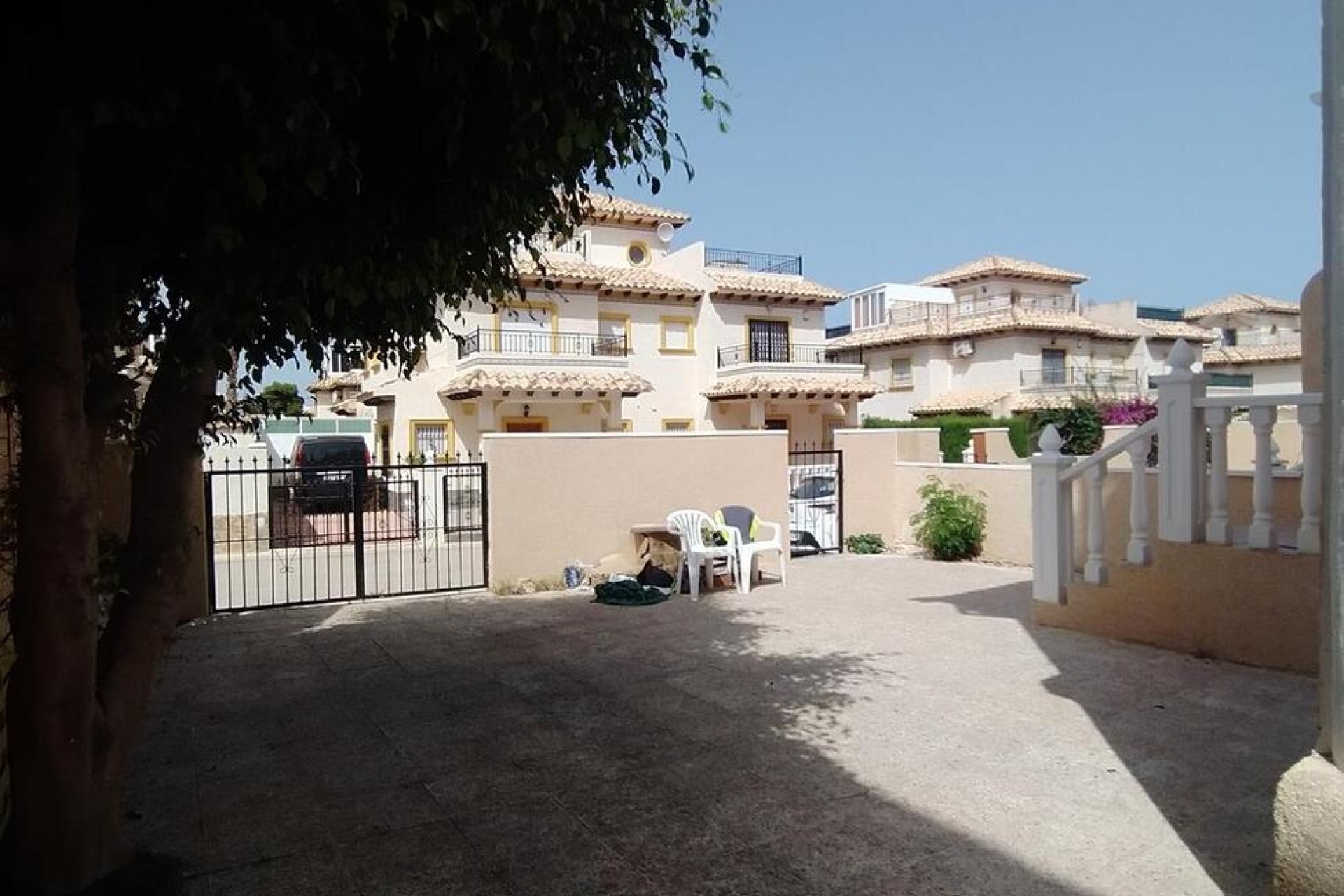 Resale - Chalet -
Orihuela Costa - La Zenia