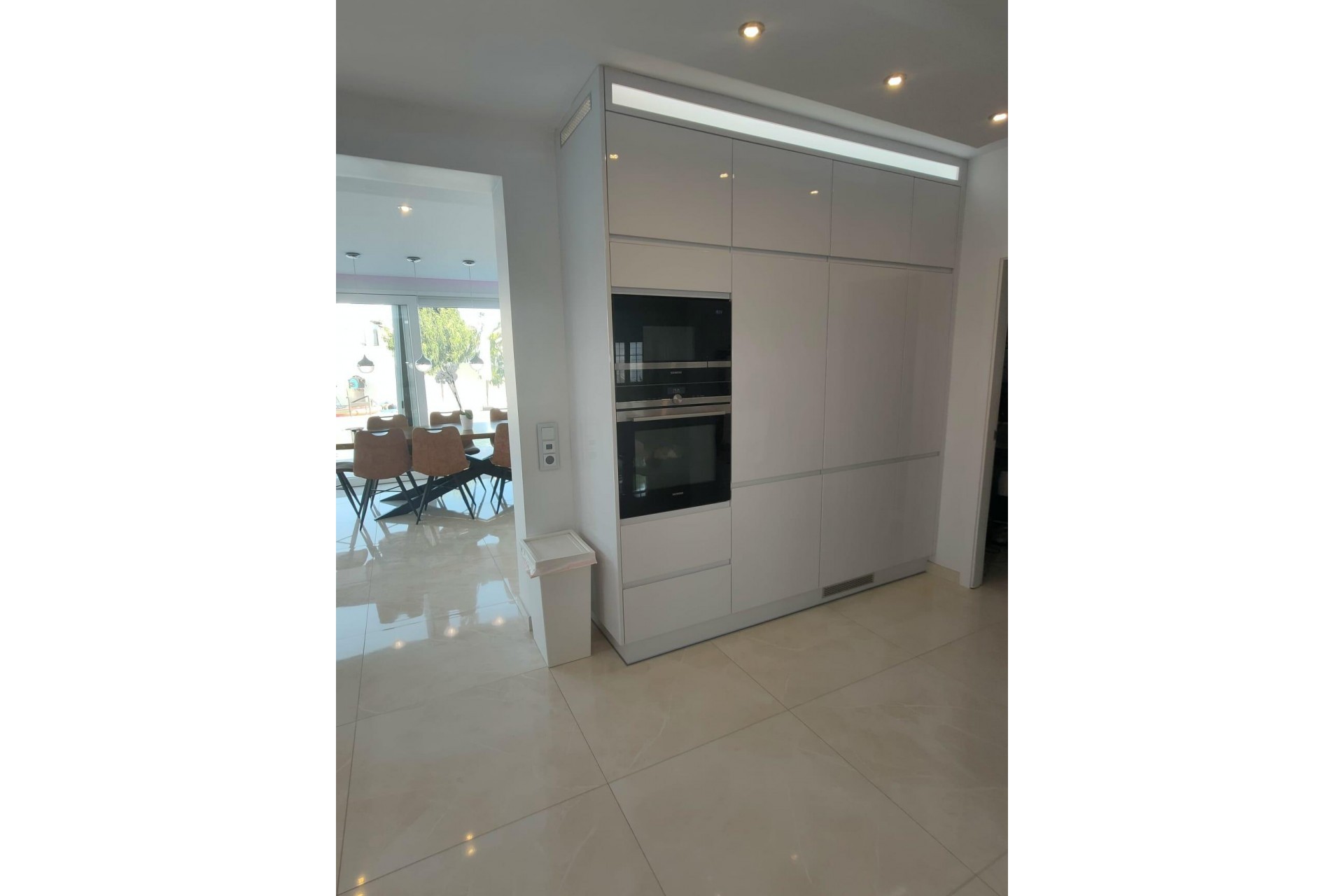 Resale - Chalet -
Orihuela Costa - La Zenia