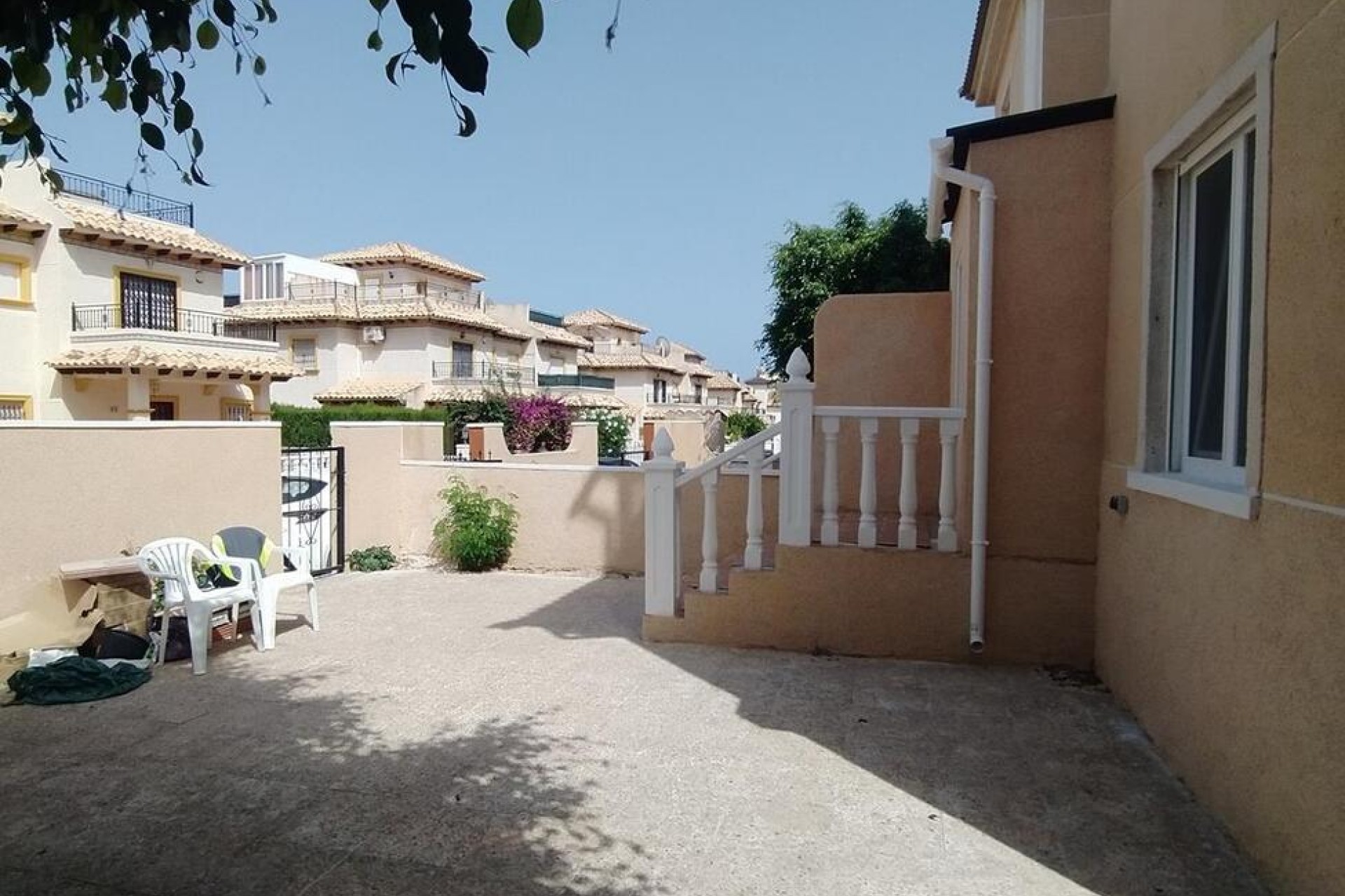 Resale - Chalet -
Orihuela Costa - La Zenia