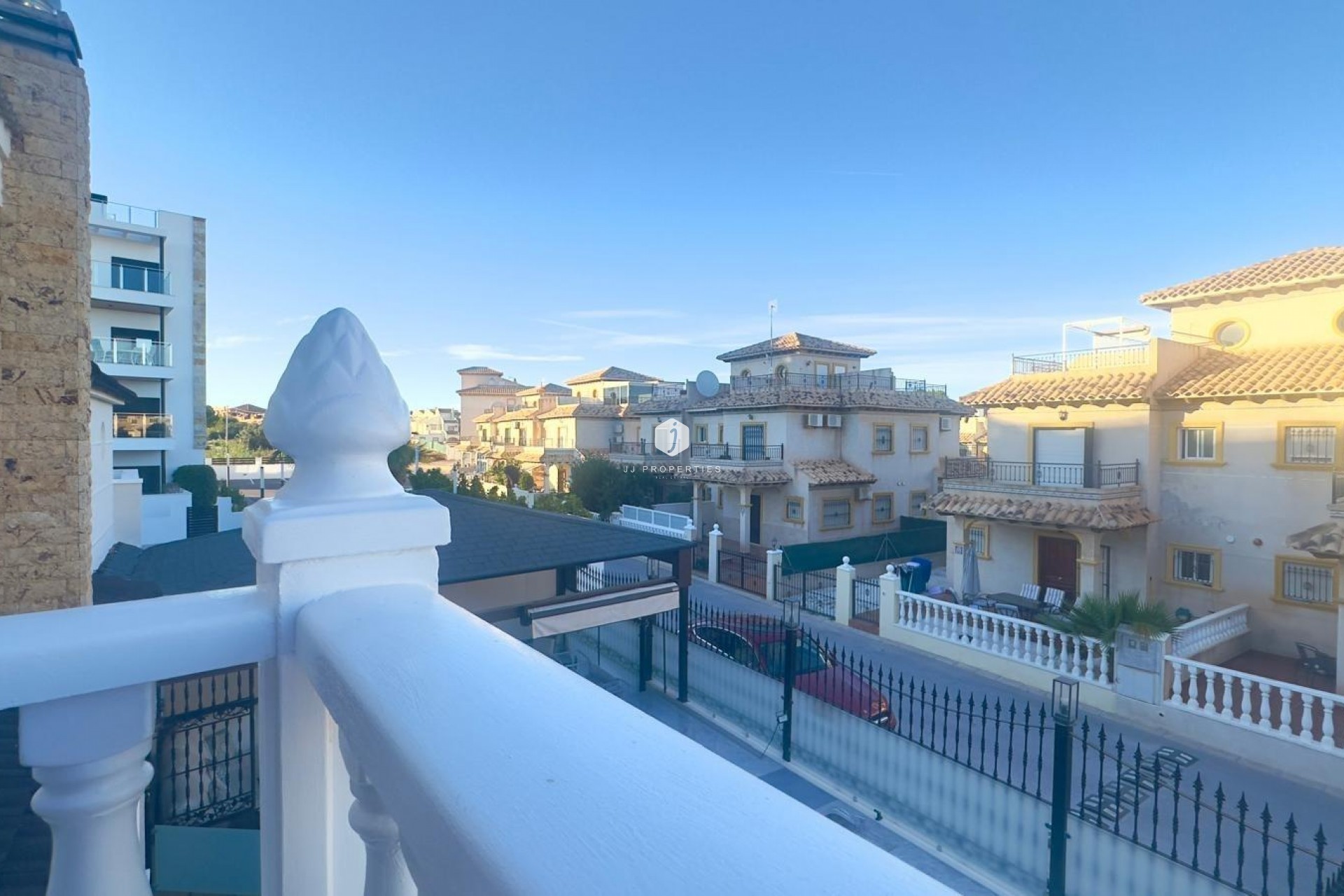 Resale - Chalet -
Orihuela Costa - La Zenia