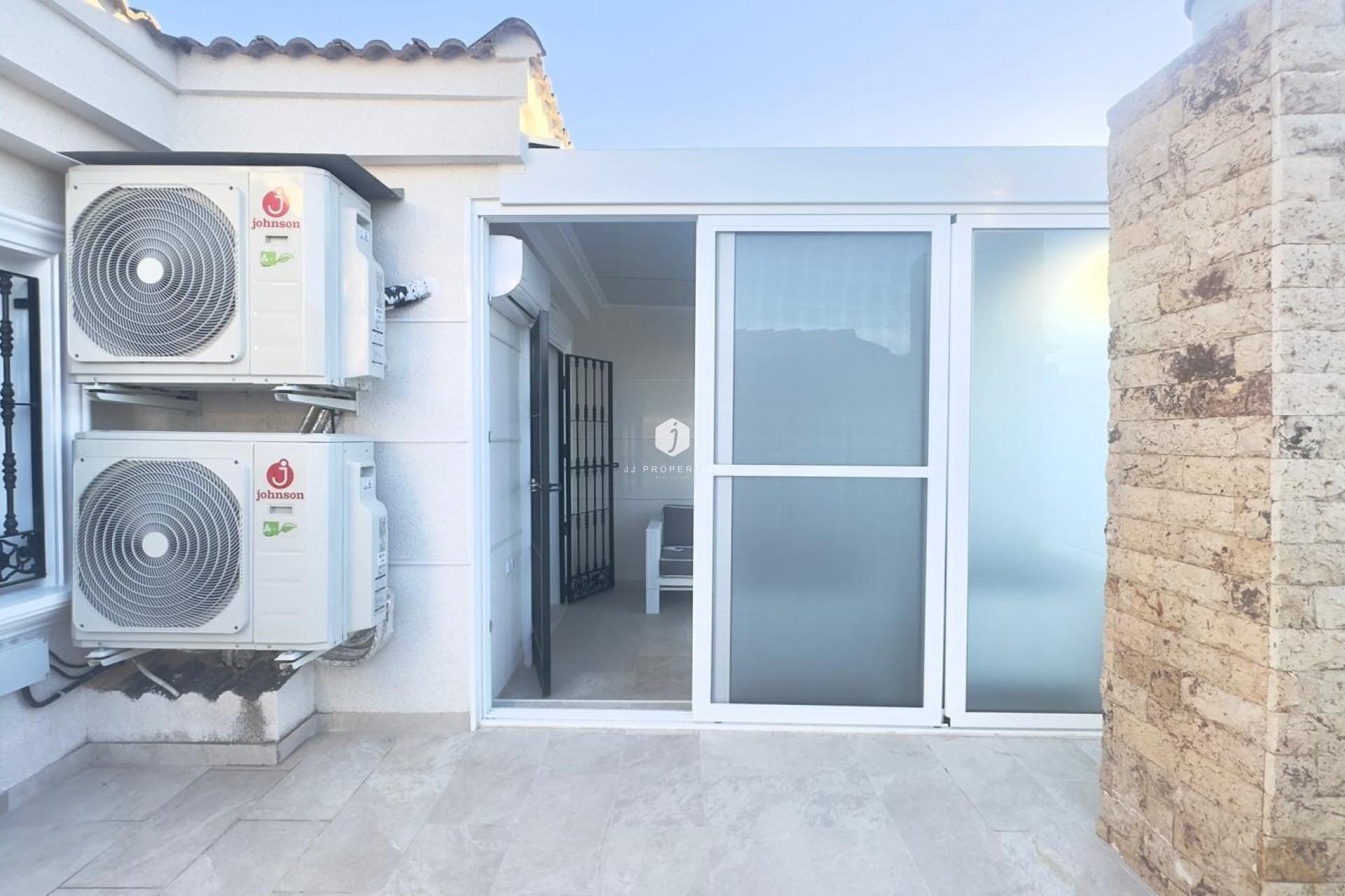 Resale - Chalet -
Orihuela Costa - La Zenia