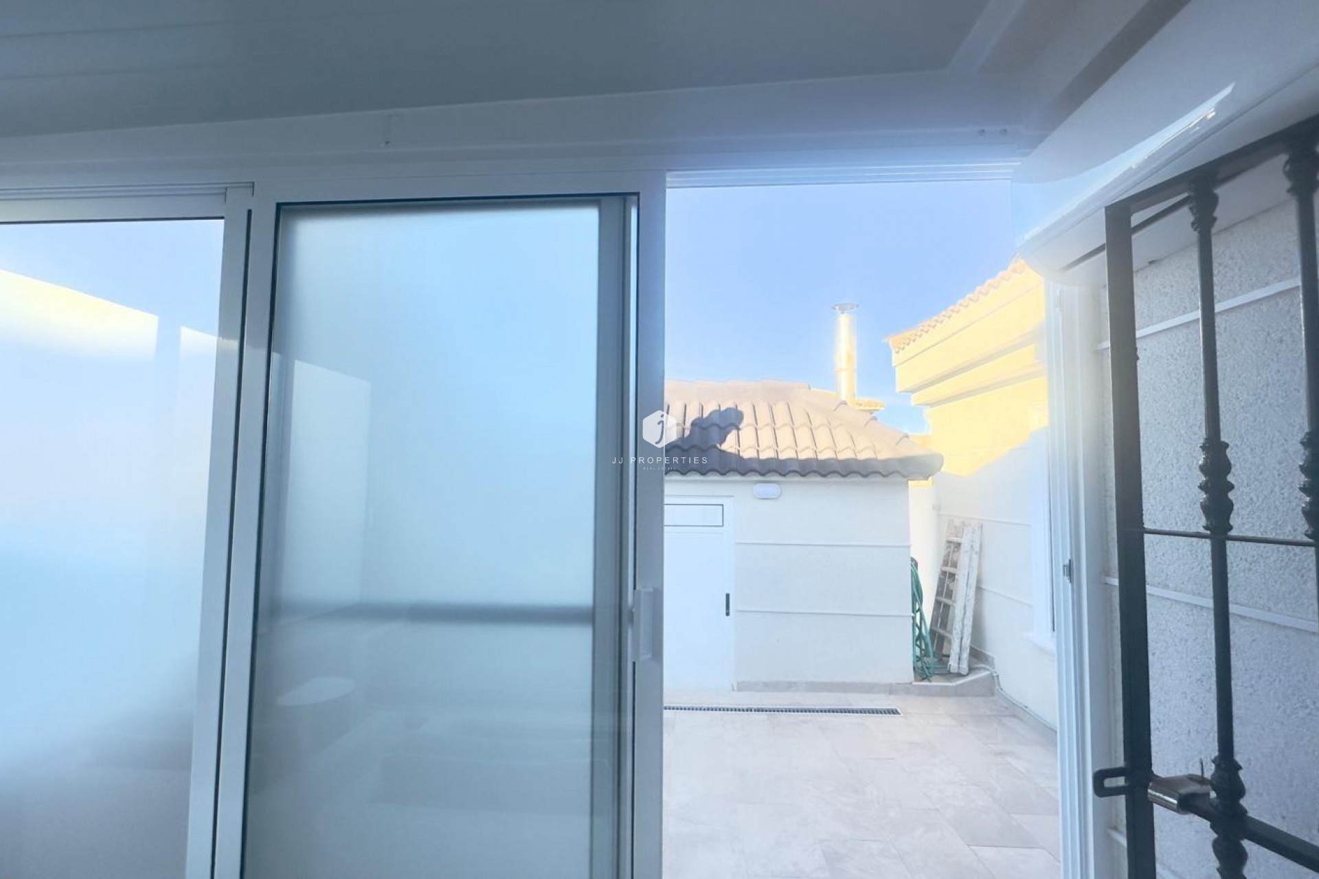 Resale - Chalet -
Orihuela Costa - La Zenia