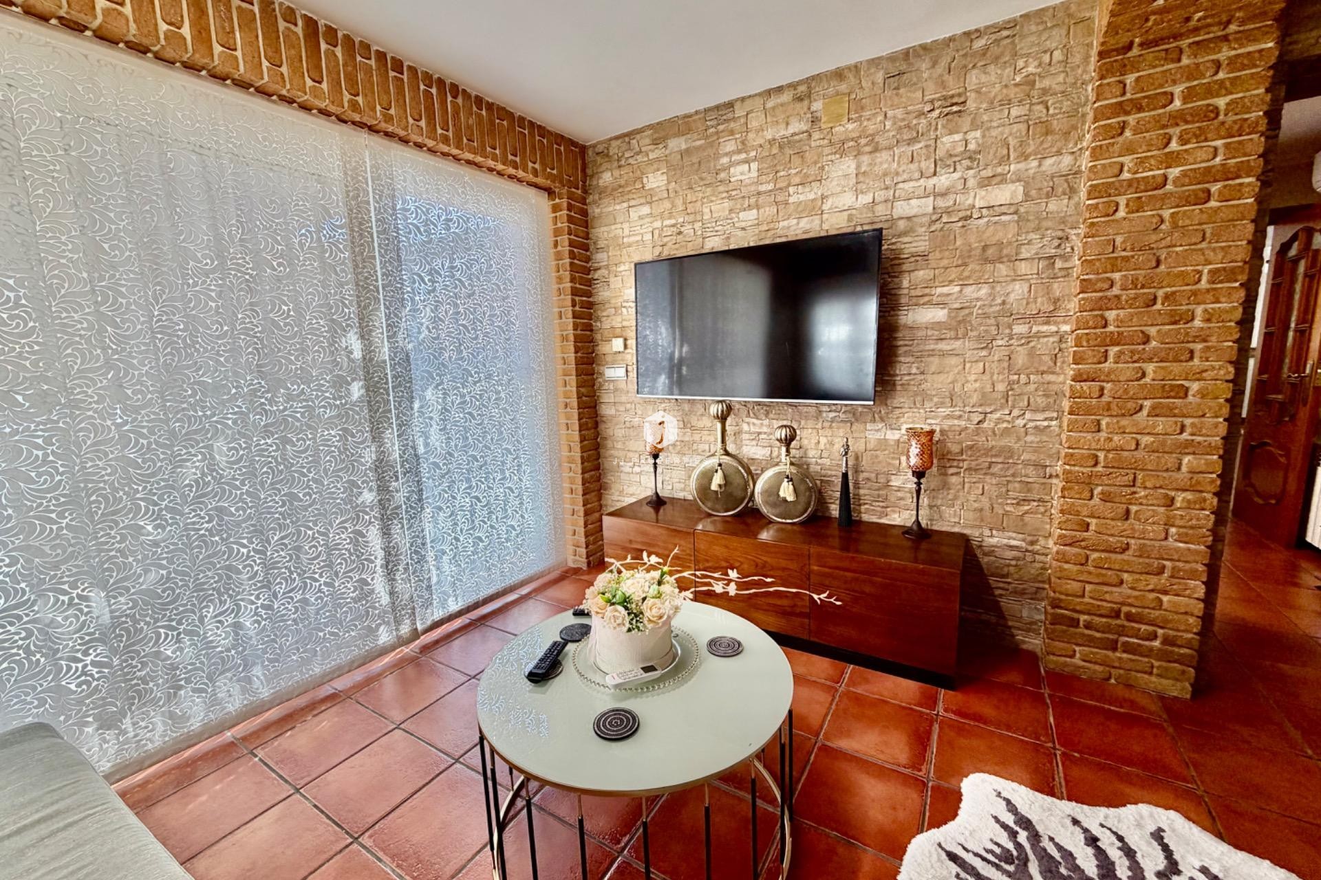 Resale - Chalet -
Orihuela Costa - La Zenia