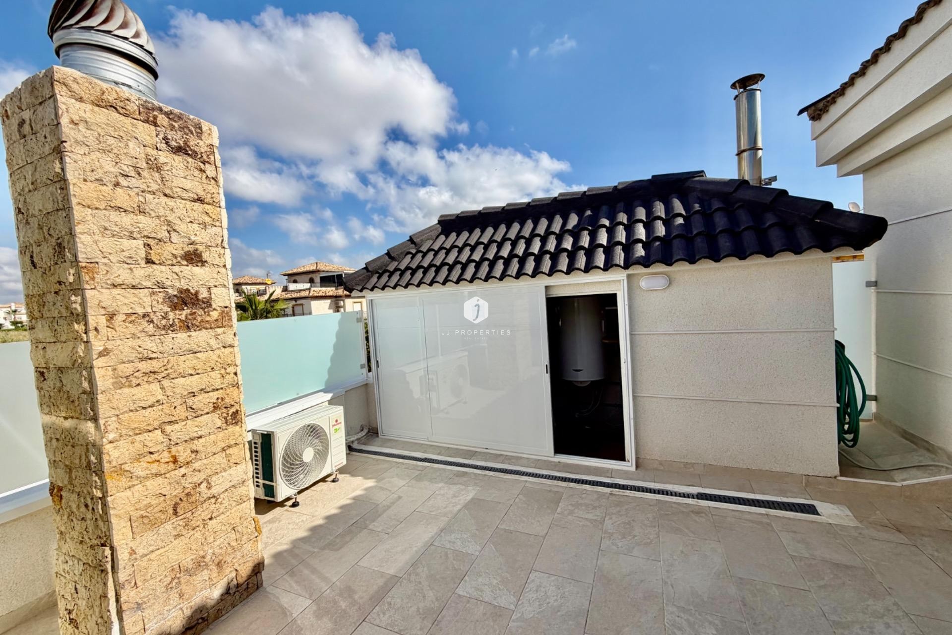 Resale - Chalet -
Orihuela Costa - La Zenia