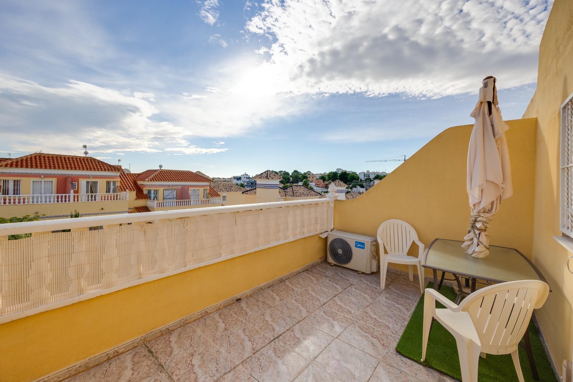 Resale - Chalet -
Orihuela Costa - Las Filipinas