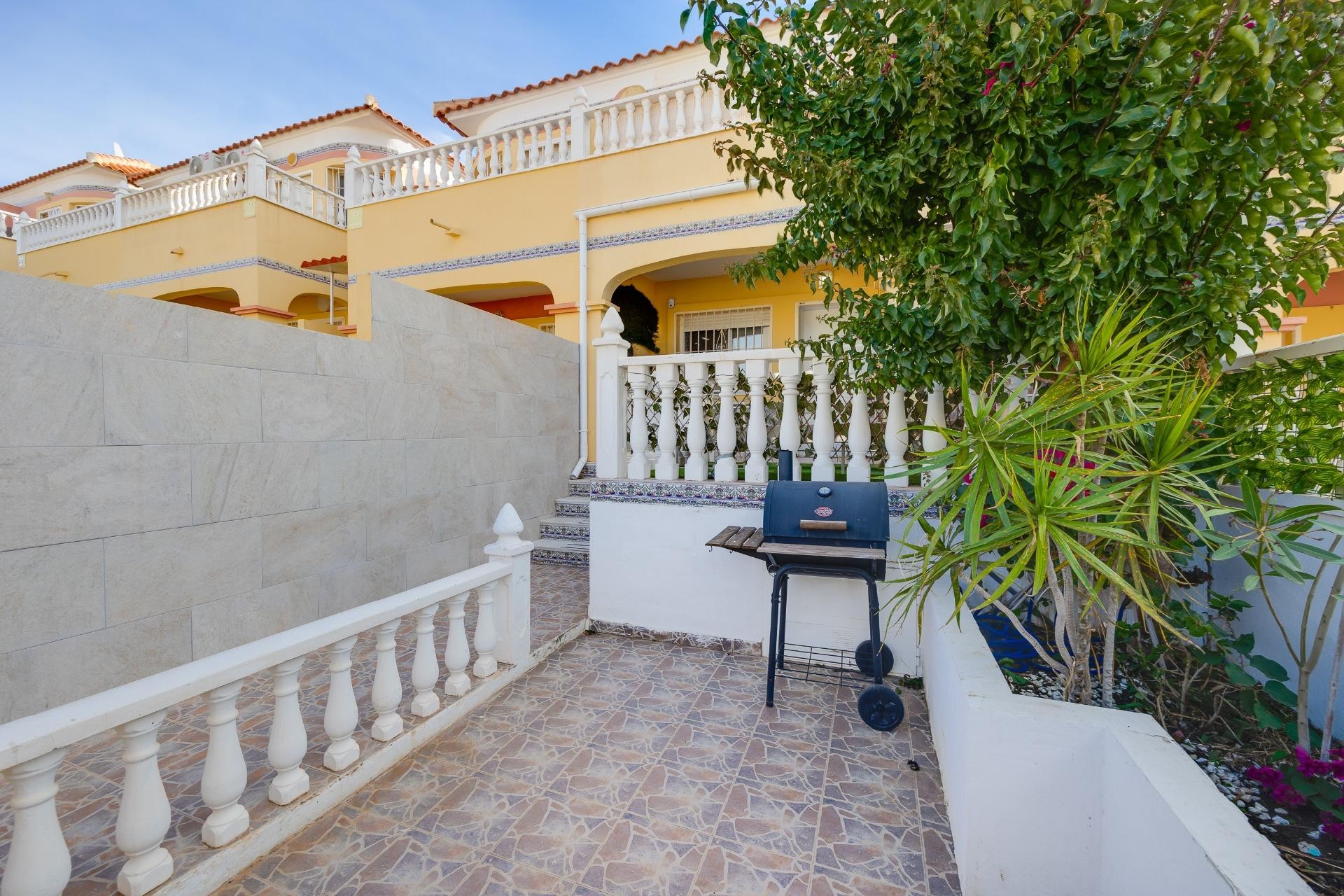 Resale - Chalet -
Orihuela Costa - Las Filipinas