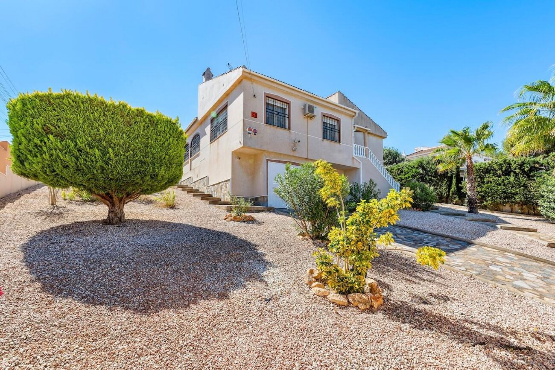 Resale - Chalet -
Orihuela Costa - Las Filipinas