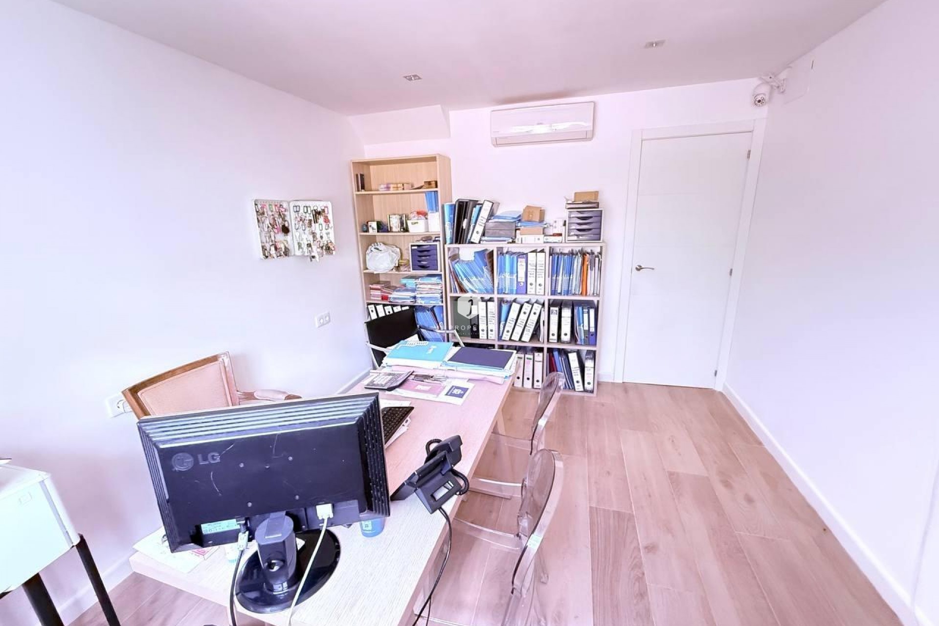 Resale - Chalet -
Orihuela Costa - Las Filipinas