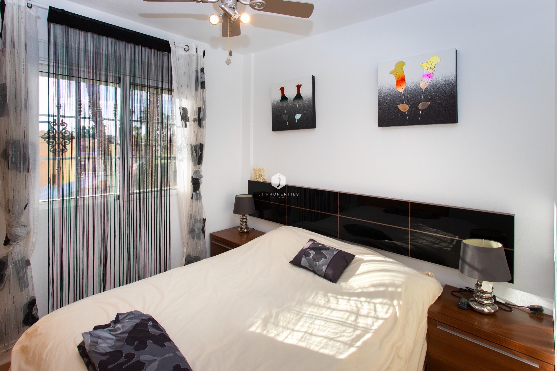 Resale - Chalet -
Orihuela Costa - Las Filipinas