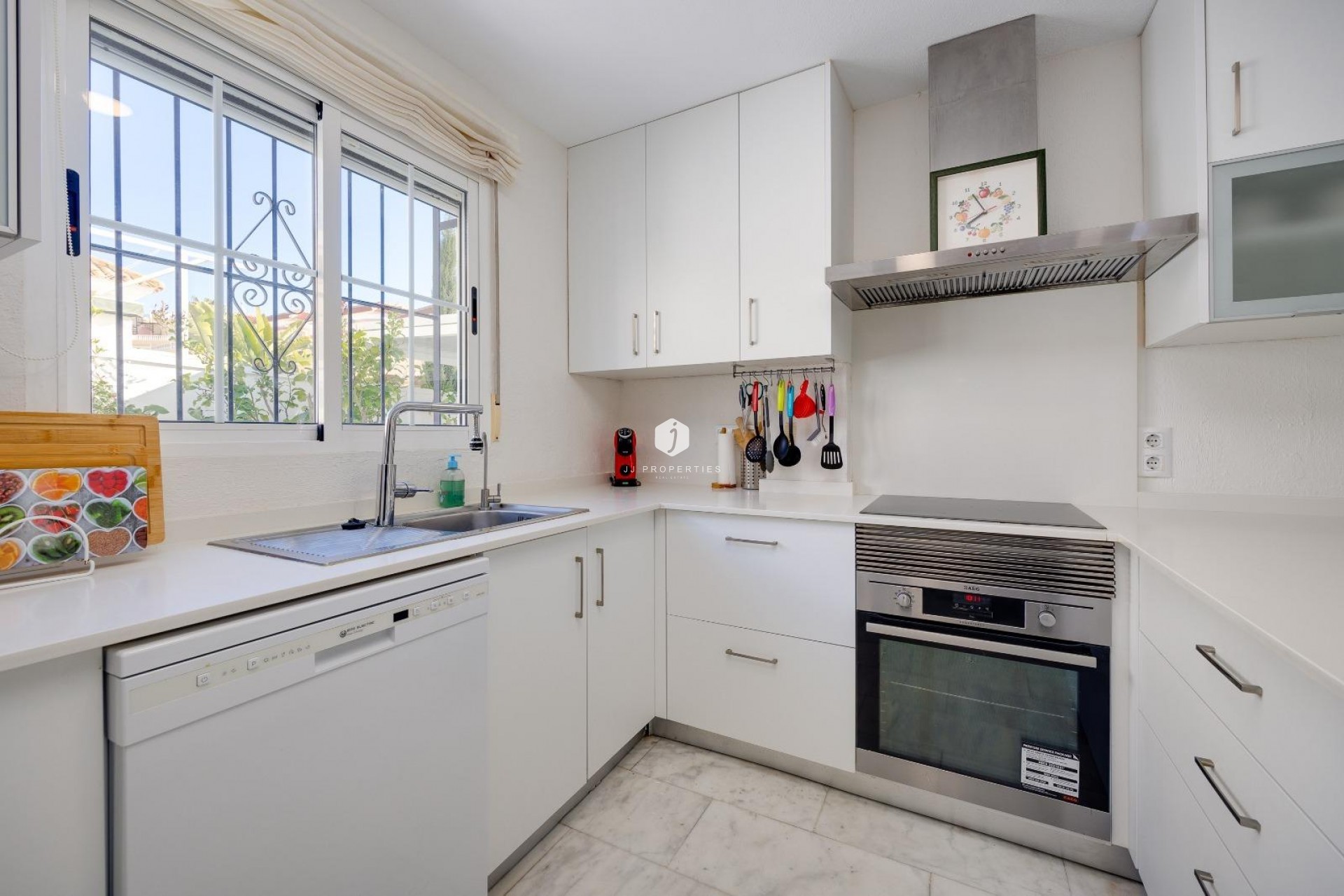 Resale - Chalet -
Orihuela Costa - Las Filipinas