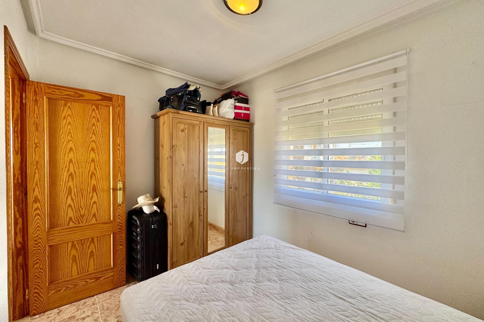 Resale - Chalet -
Orihuela Costa - Las Filipinas