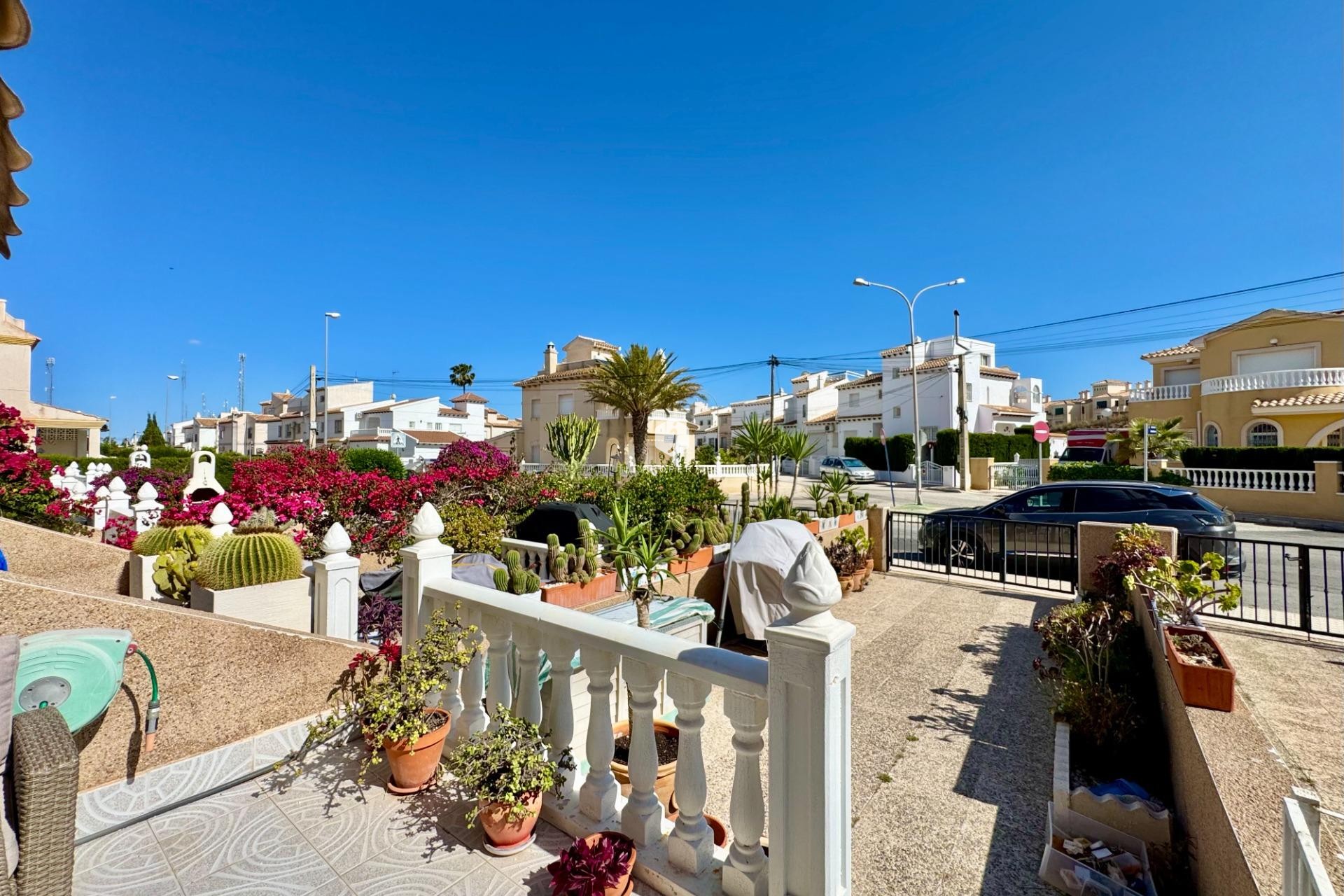 Resale - Chalet -
Orihuela Costa - Las Filipinas