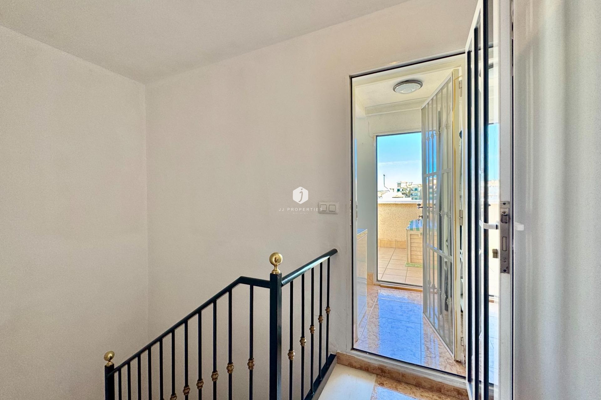 Resale - Chalet -
Orihuela Costa - Las Filipinas
