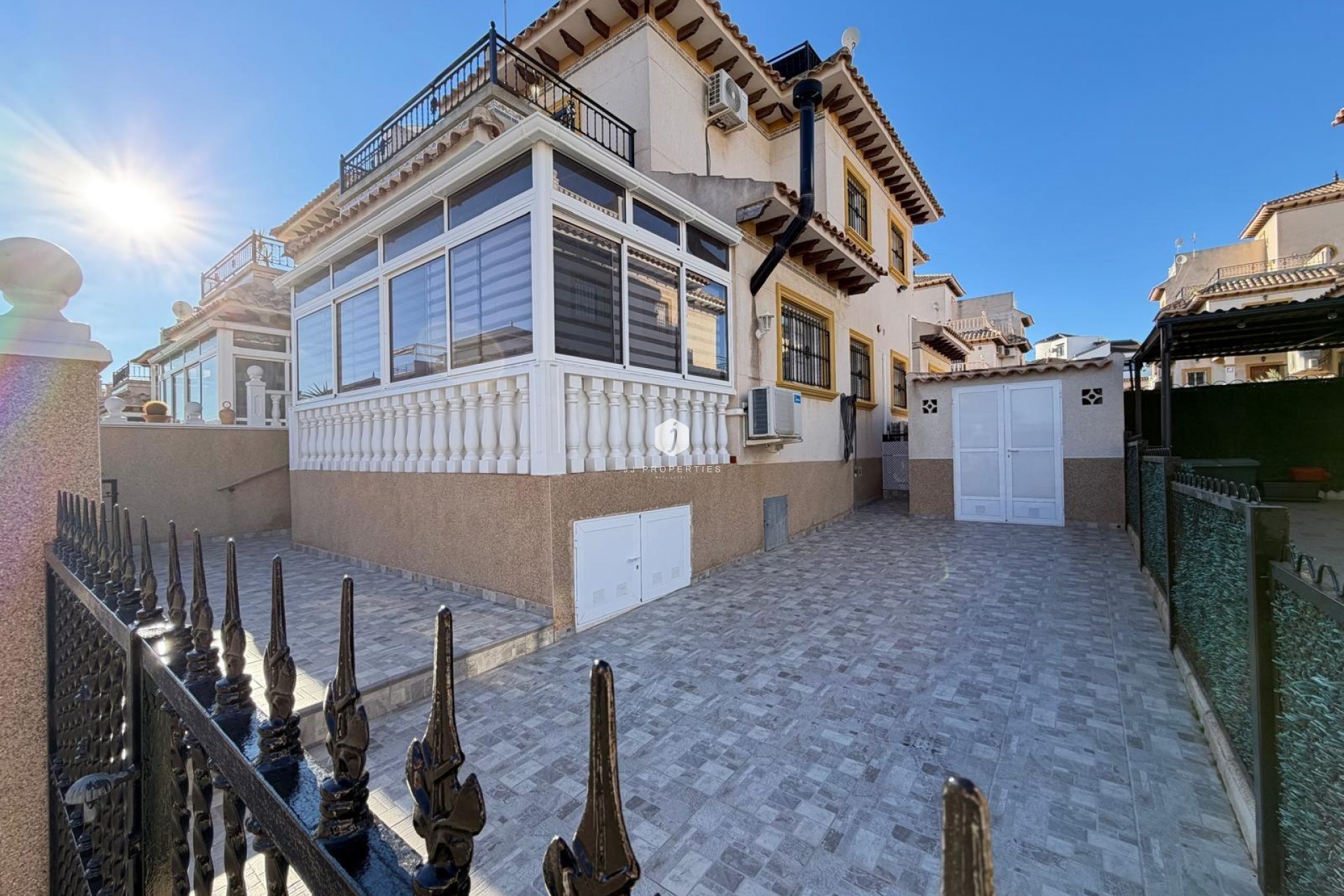 Resale - Chalet -
Orihuela Costa - Las Filipinas