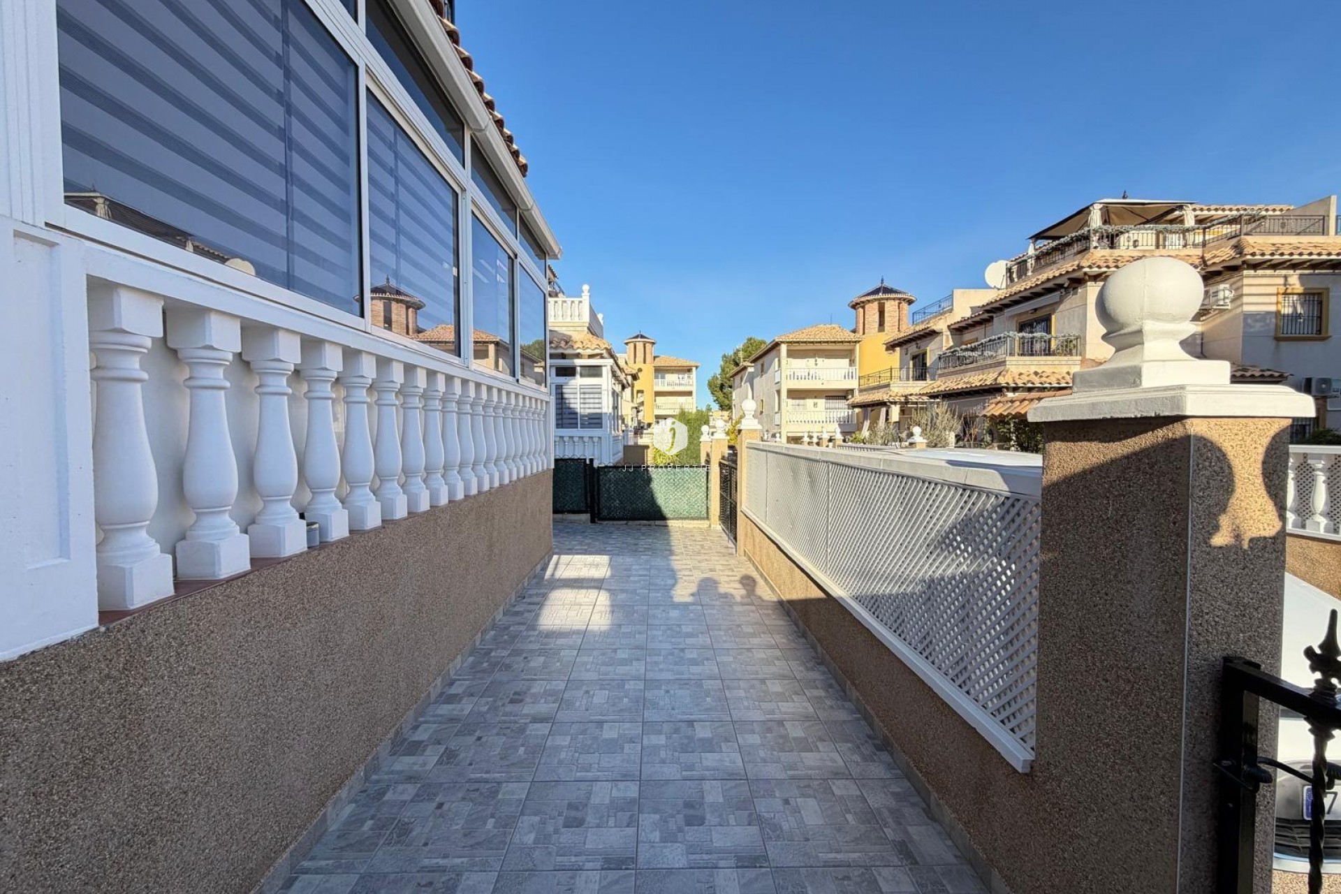 Resale - Chalet -
Orihuela Costa - Las Filipinas