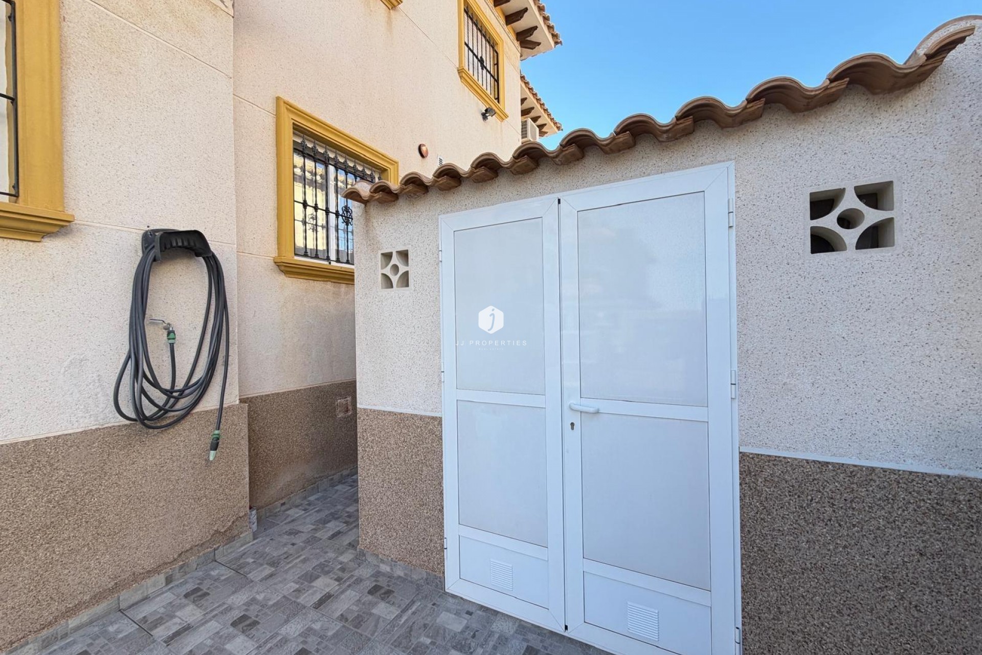 Resale - Chalet -
Orihuela Costa - Las Filipinas