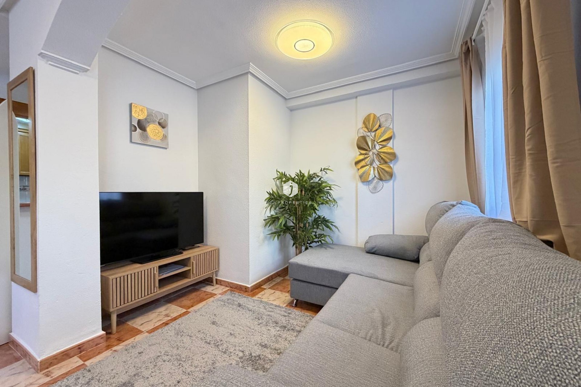 Resale - Chalet -
Orihuela Costa - Las Filipinas