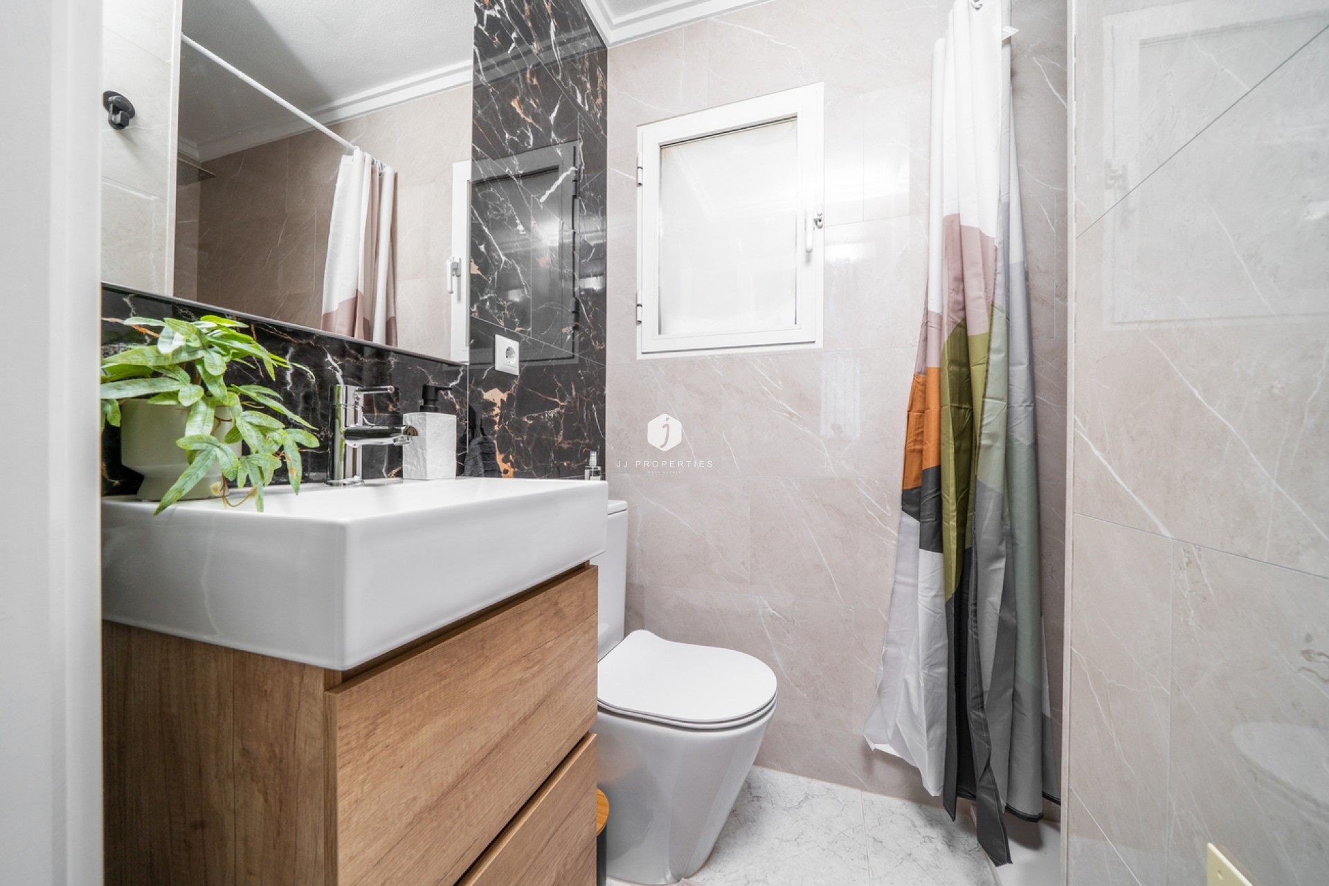 Resale - Chalet -
Orihuela Costa - Los Almendros - La Florida