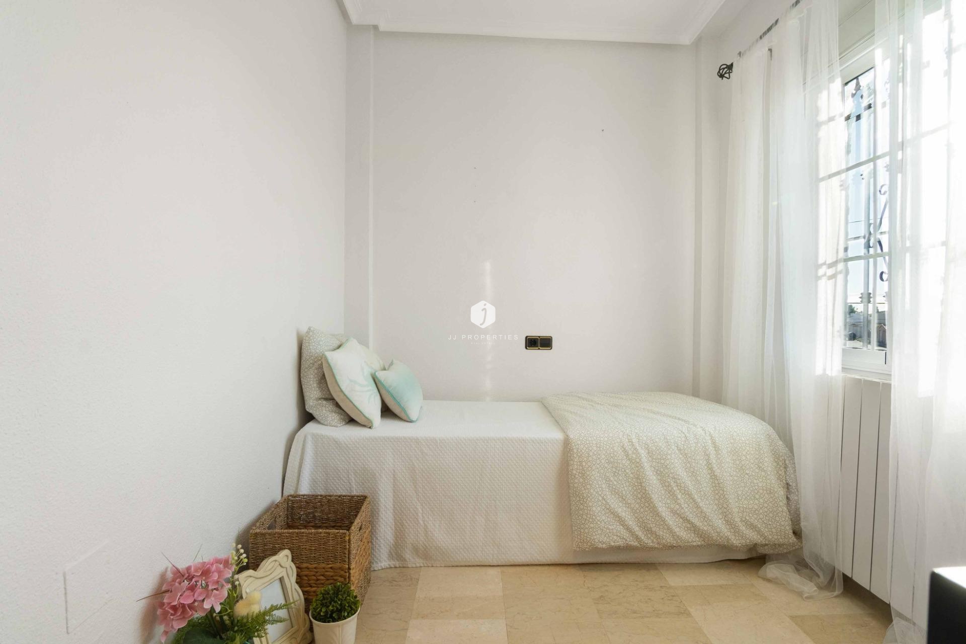 Resale - Chalet -
Orihuela Costa - Los Almendros-la Florida