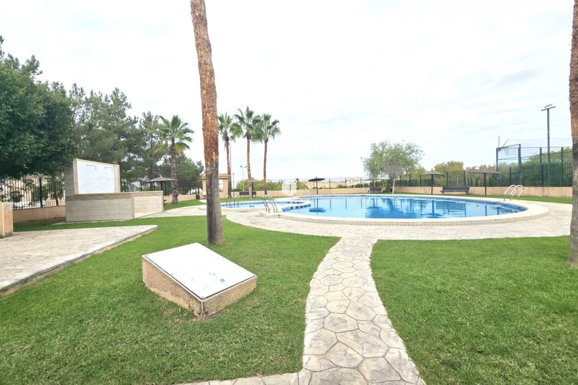 Resale - Chalet -
Orihuela Costa - Los Almendros-la Florida