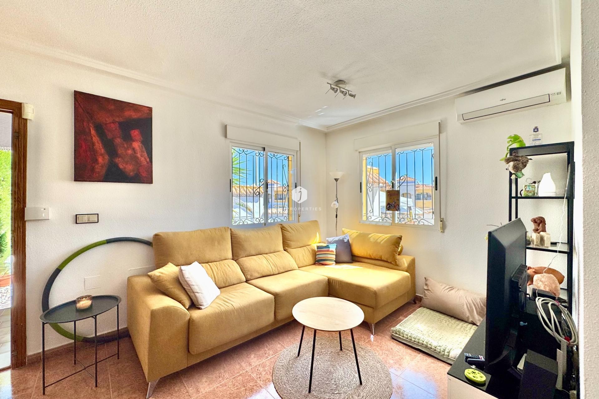 Resale - Chalet -
Orihuela Costa - Los Altos