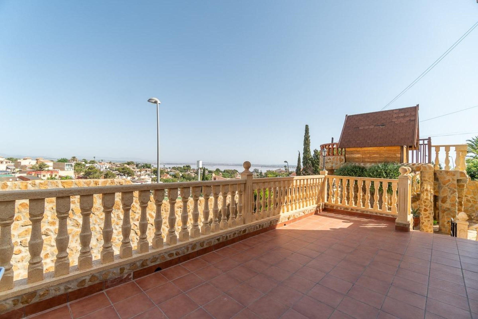 Resale - Chalet -
Orihuela Costa - Los Balcones