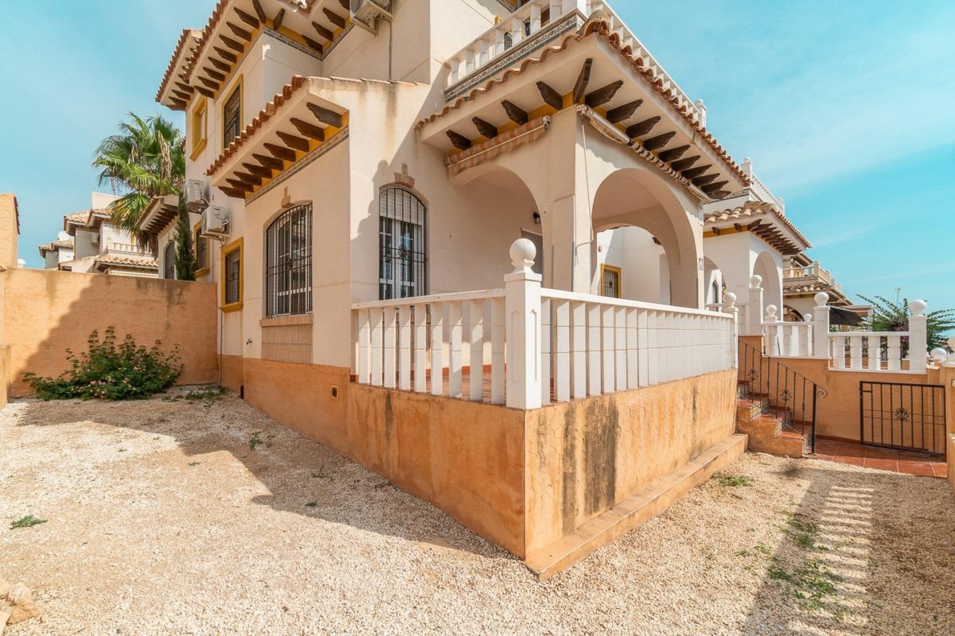 Resale - Chalet -
Orihuela Costa - Los Dolses