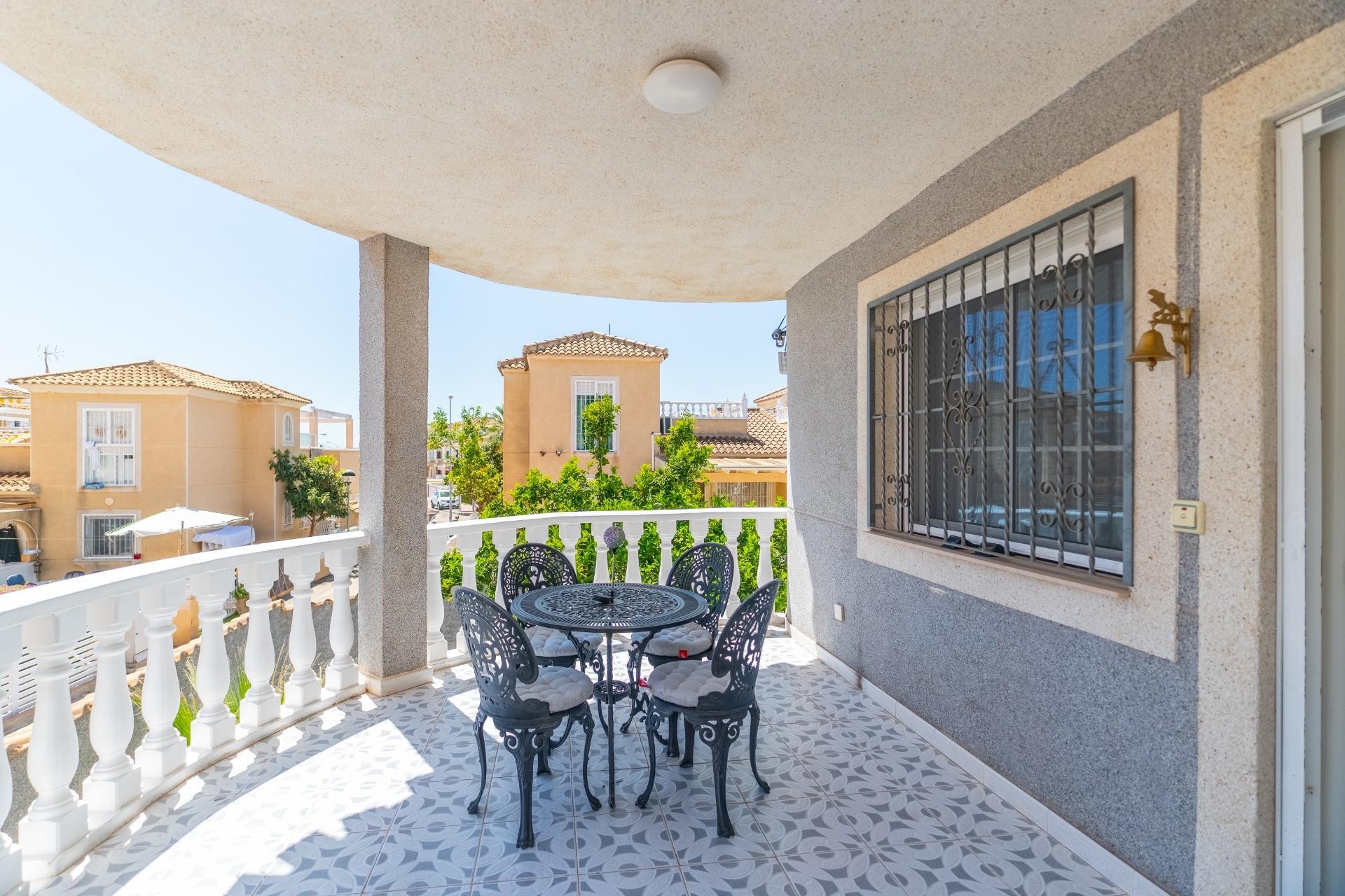 Resale - Chalet -
Orihuela Costa - Playa Flamenca Norte