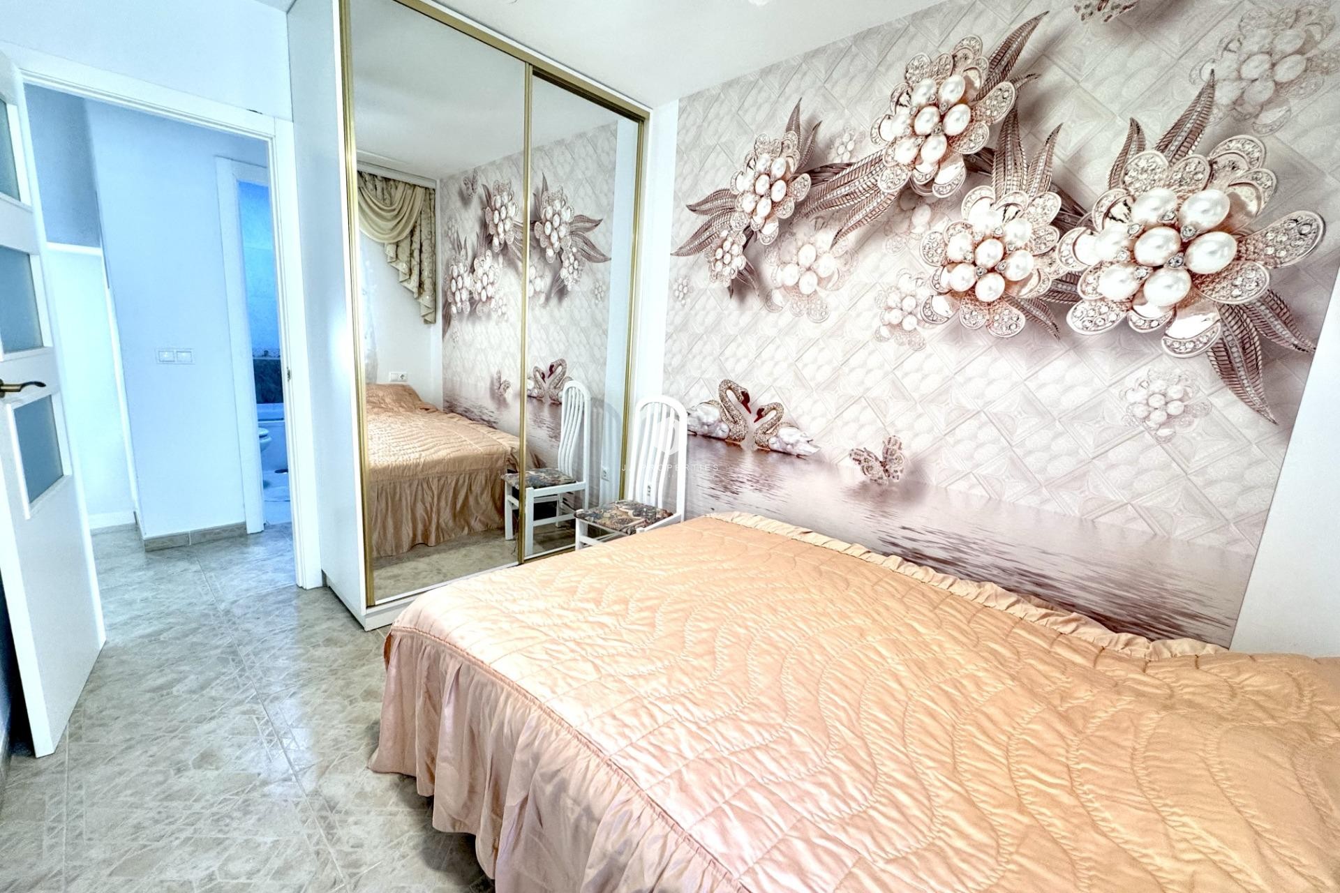 Resale - Chalet -
Orihuela Costa - Playa Flamenca