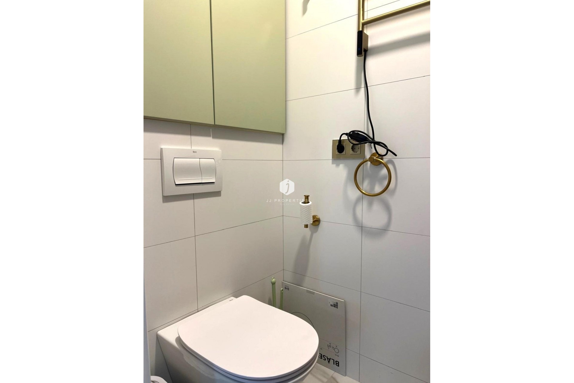 Resale - Chalet -
Orihuela Costa - Playa Flamenca