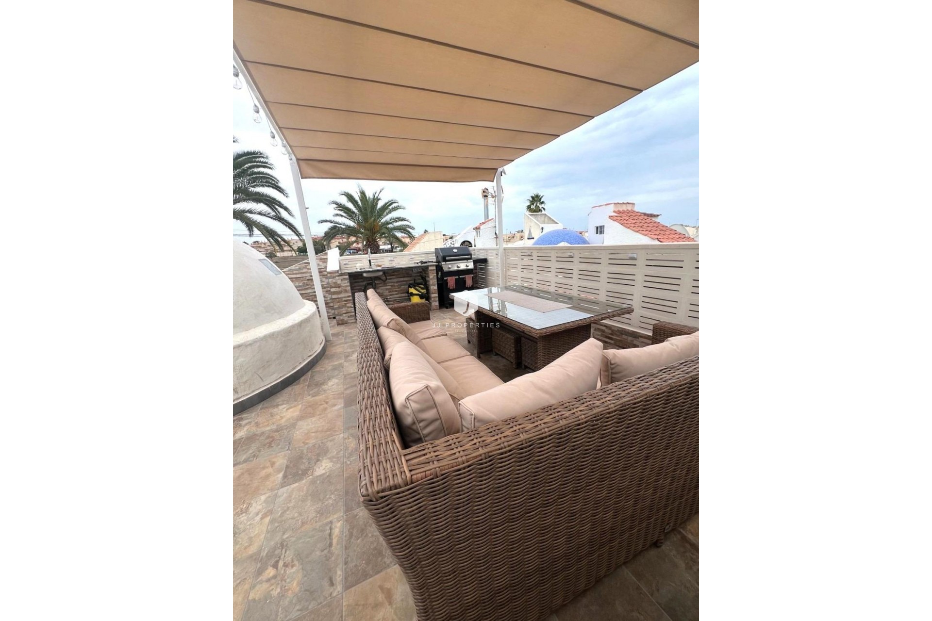 Resale - Chalet -
Orihuela Costa - Playa Flamenca