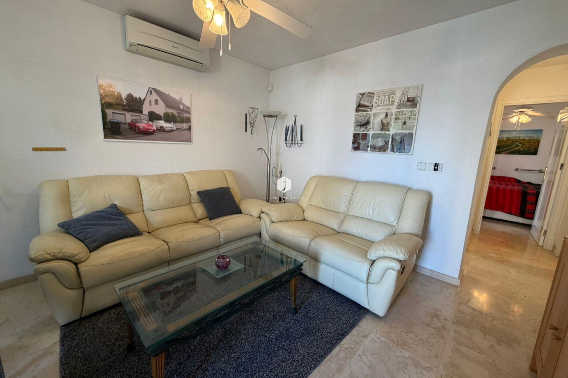 Resale - Chalet -
Orihuela Costa - Playa Flamenca