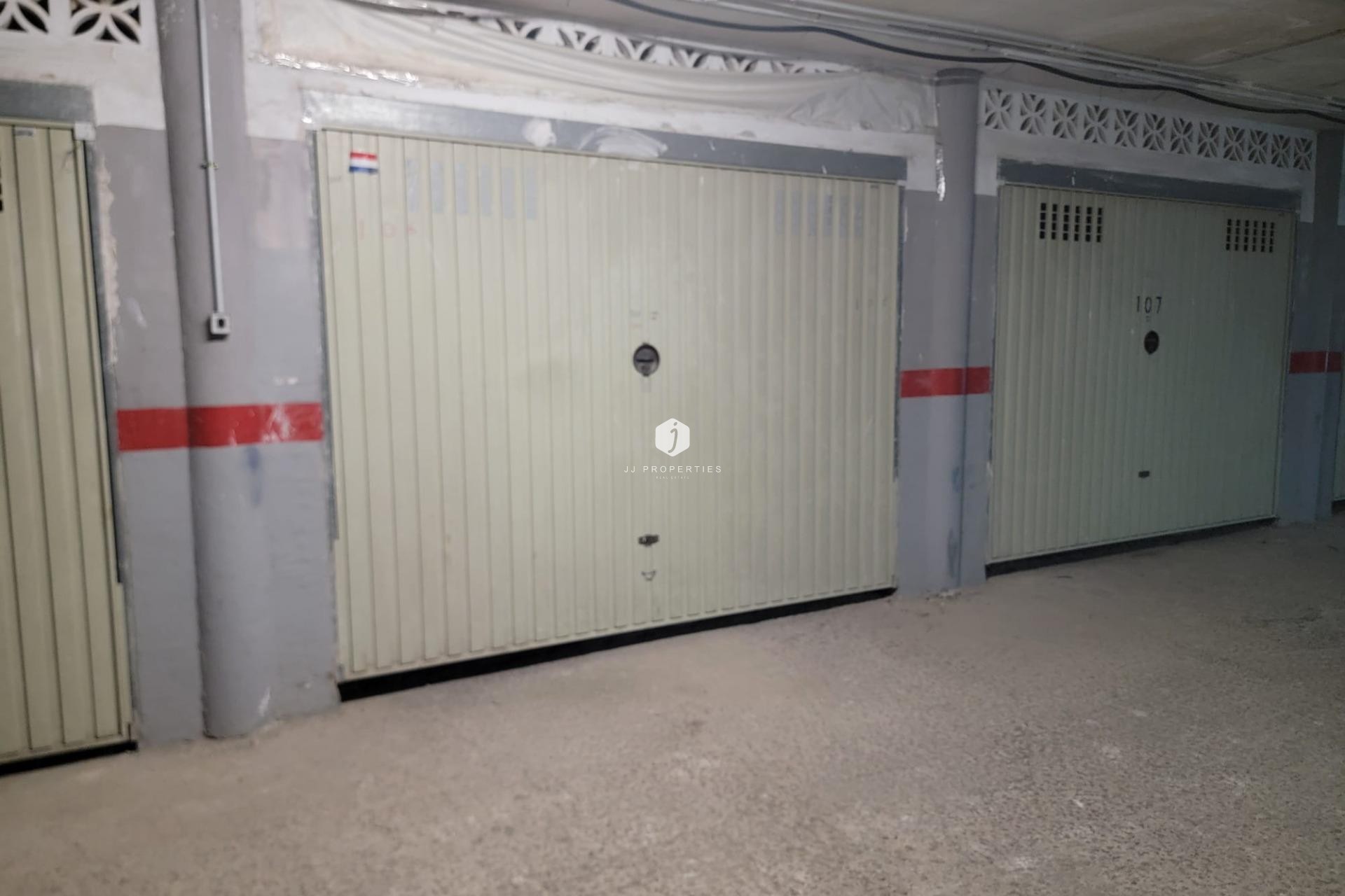 Resale - Chalet -
Orihuela Costa - Playa Flamenca