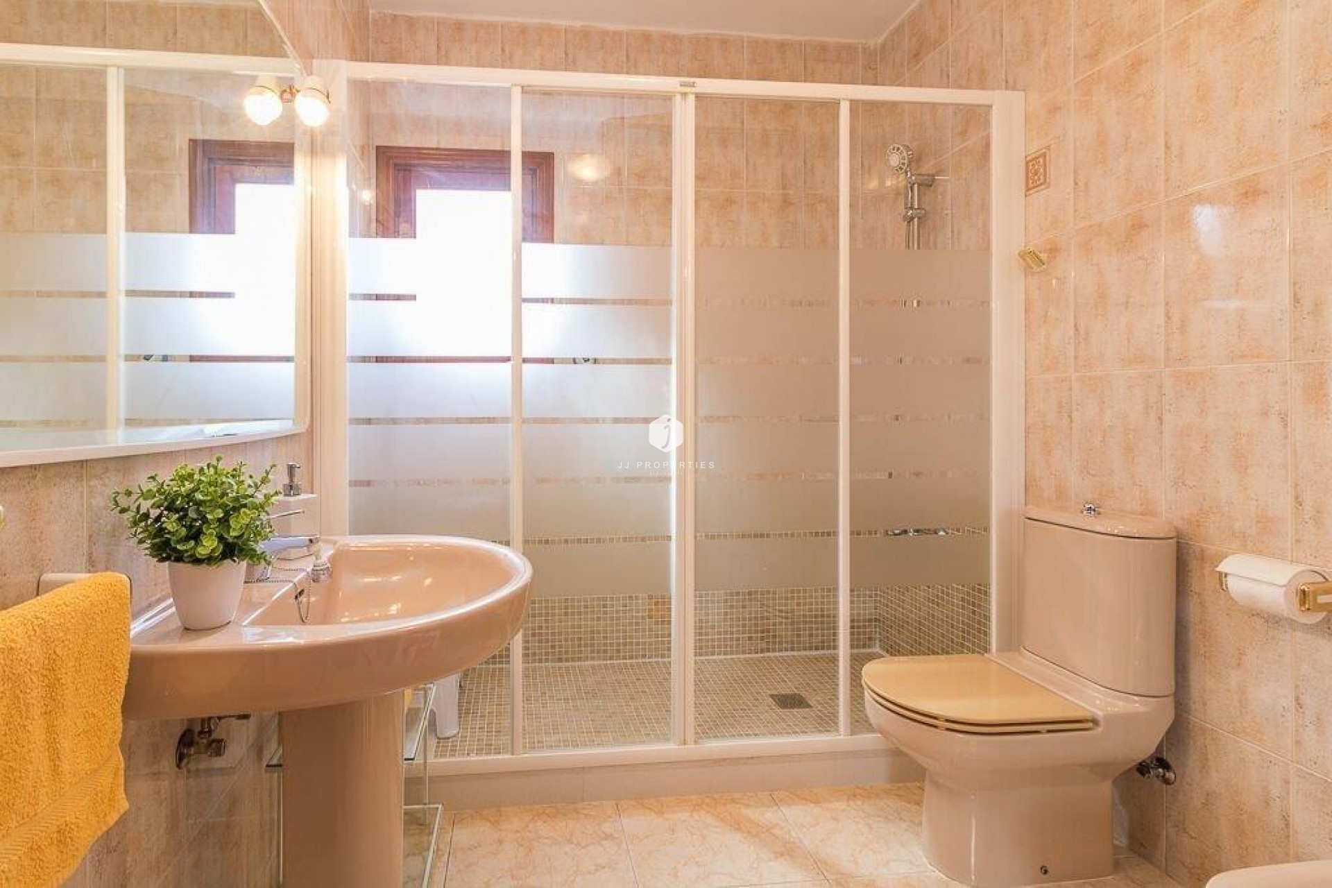 Resale - Chalet -
Orihuela Costa - Playa Flamenca