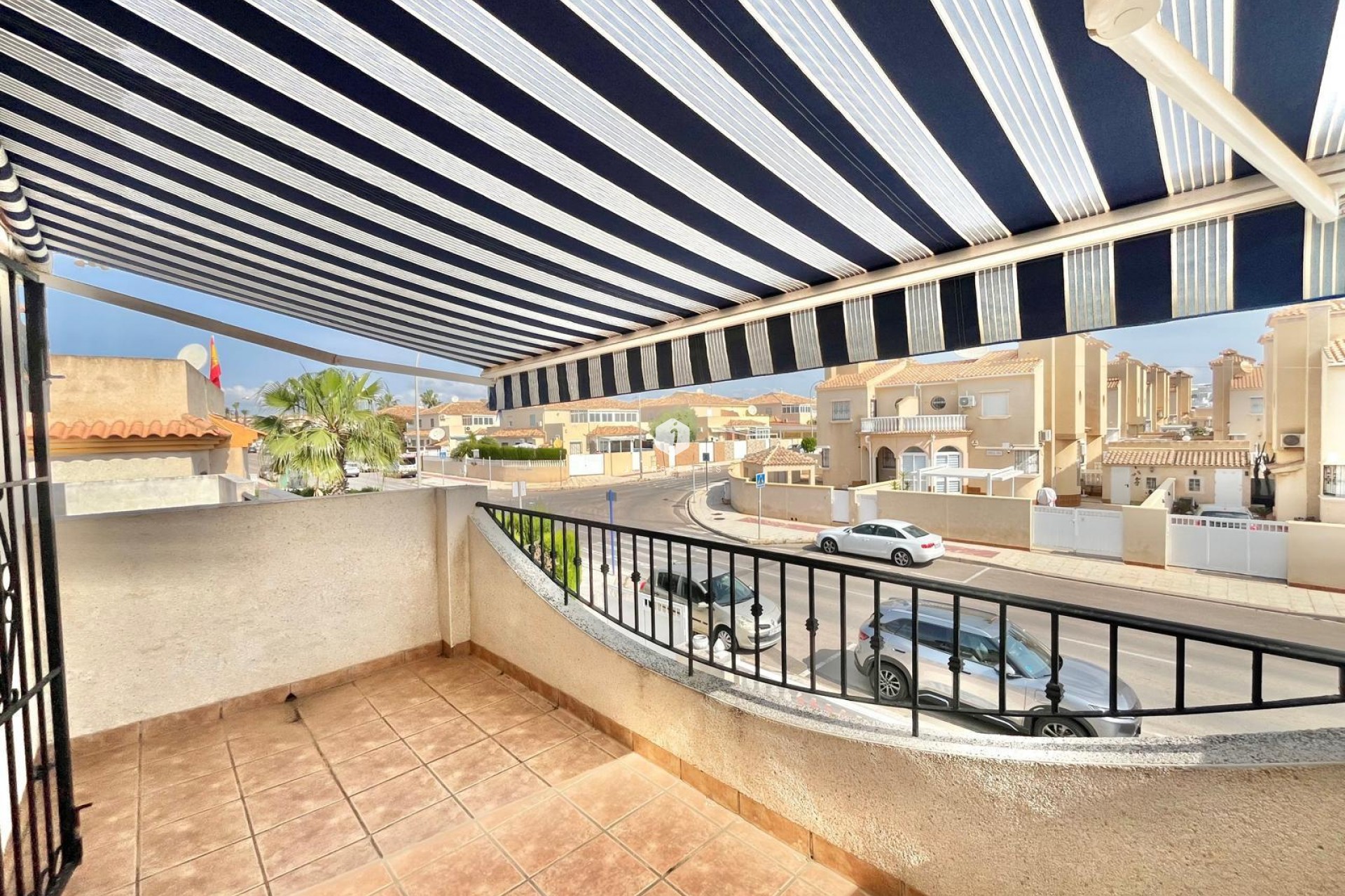 Resale - Chalet -
Orihuela Costa - Playa Flamenca
