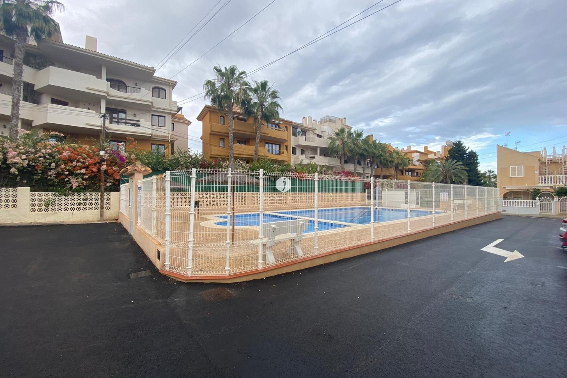 Resale - Chalet -
Orihuela Costa - Punta Prima